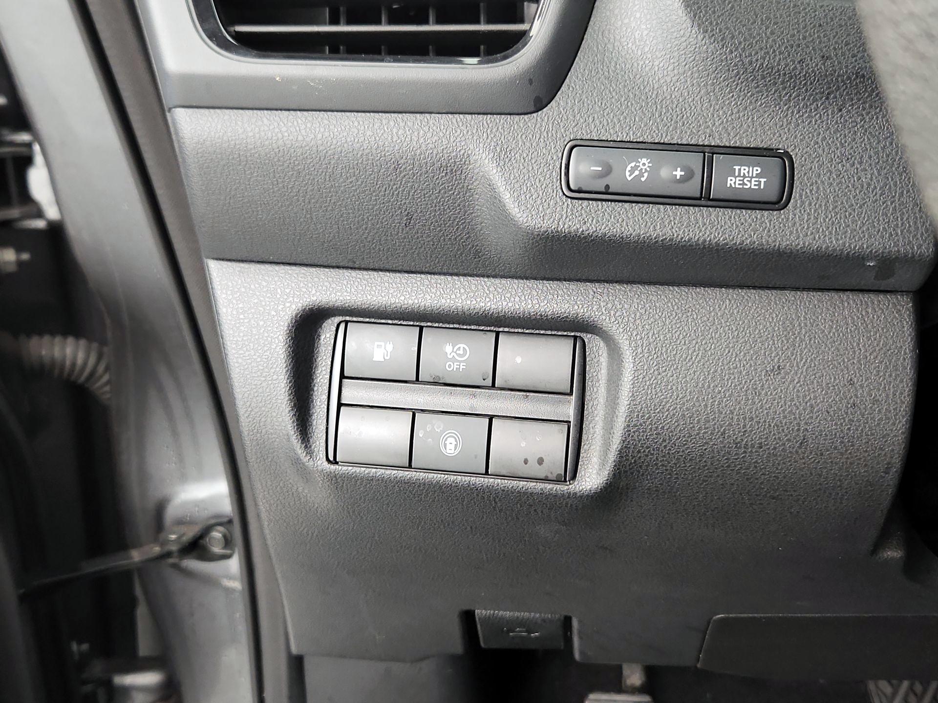 Thumbnail: 2020 Nissan Leaf - 13