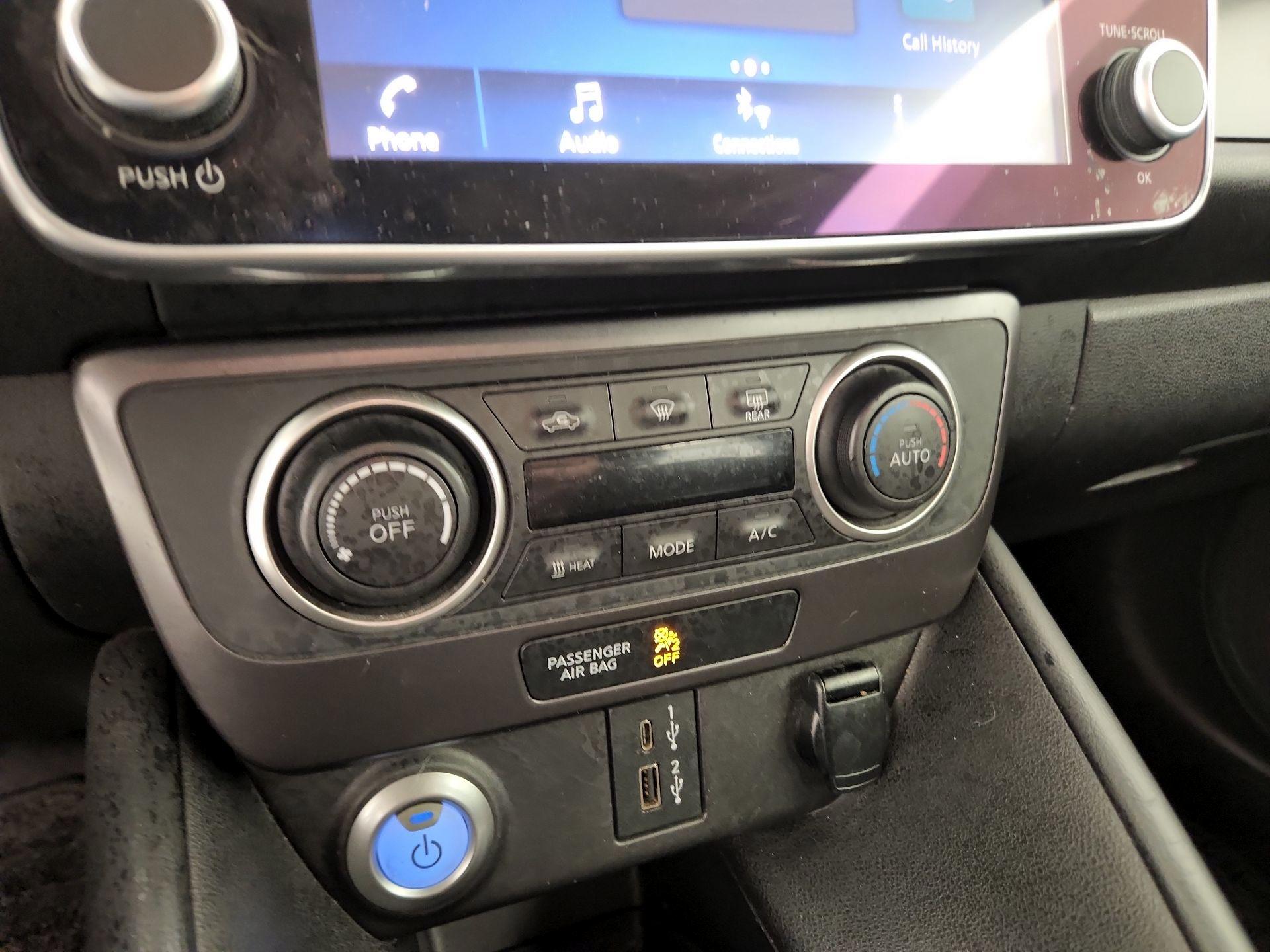 Thumbnail: 2020 Nissan Leaf - 16