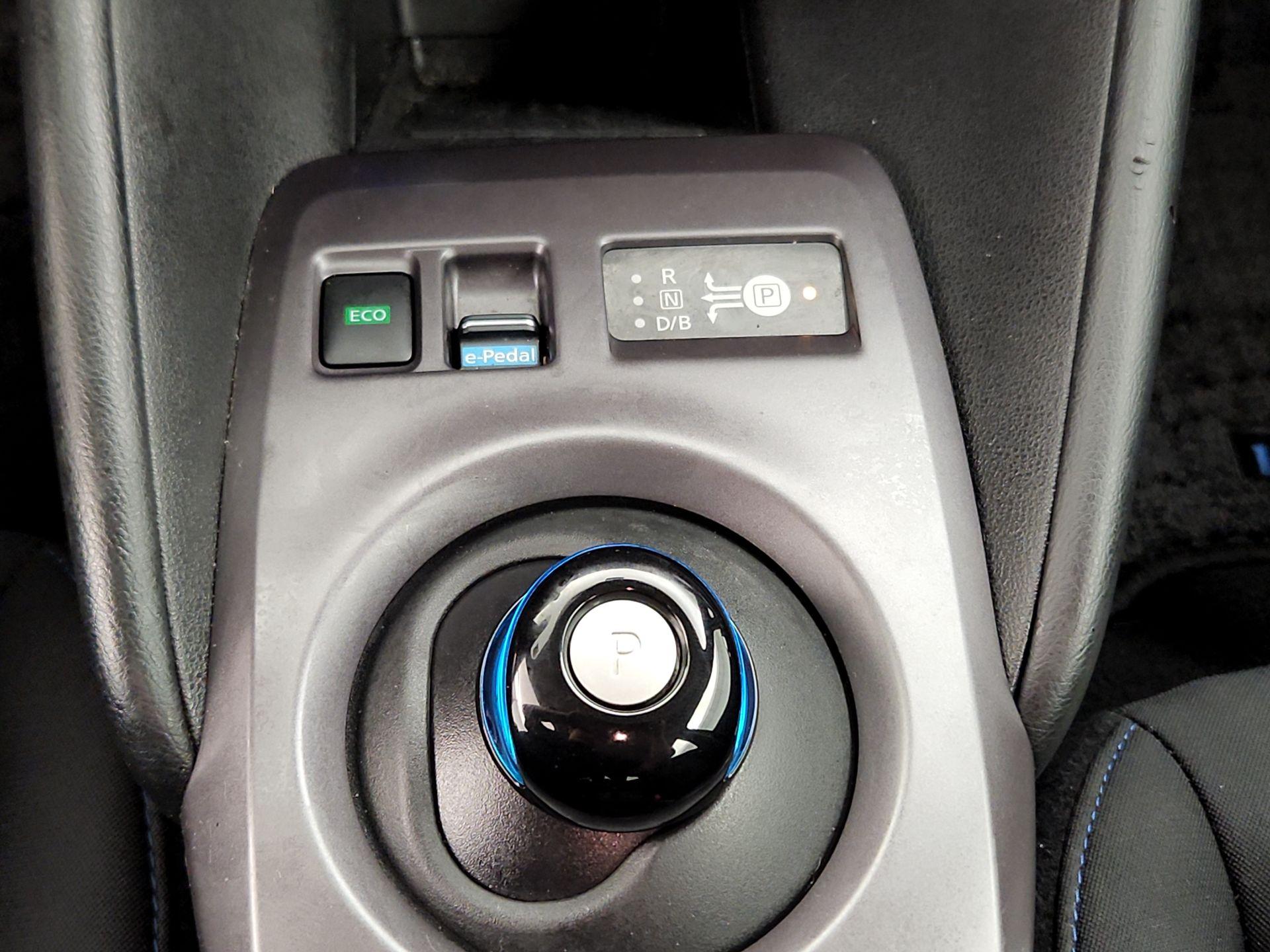 Thumbnail: 2020 Nissan Leaf - 17