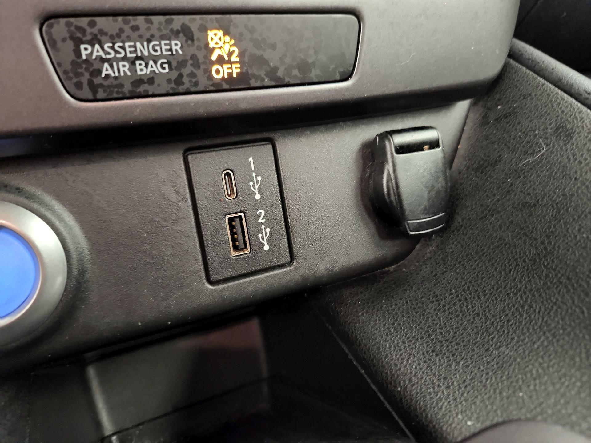 Thumbnail: 2020 Nissan Leaf - 18