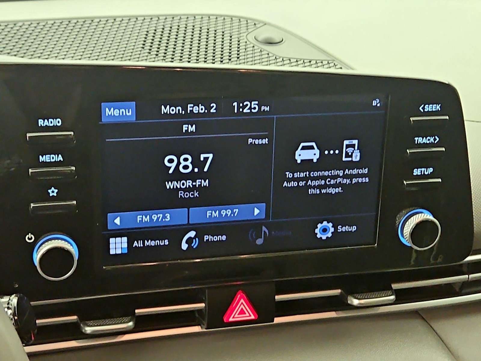 2022 Hyundai Elantra SEL - Photo 16