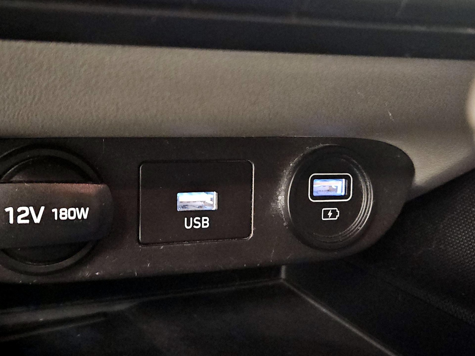 2022 Hyundai Elantra SEL - Photo 19