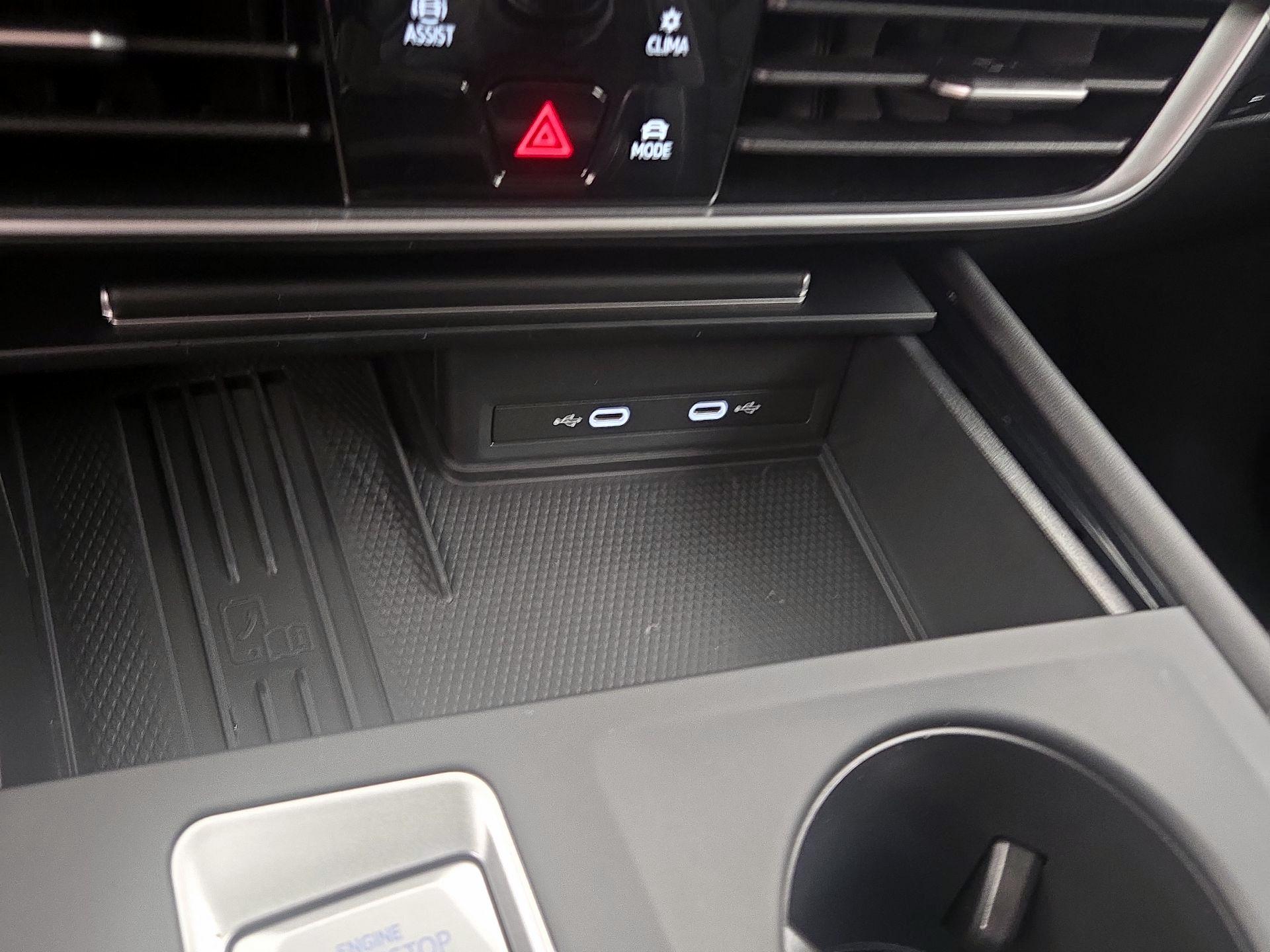 Thumbnail: 2025 Volkswagen Atlas - 18