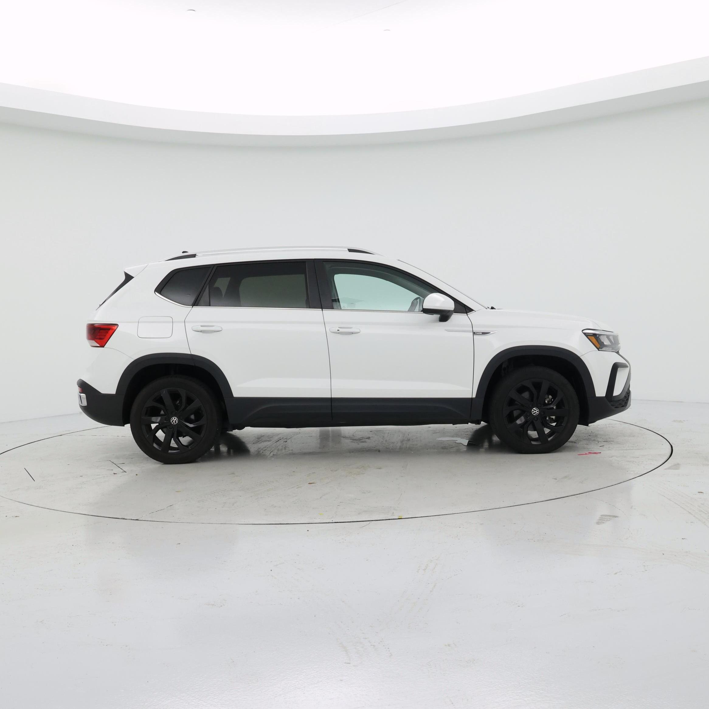 Thumbnail: 2024 Volkswagen Taos - 7