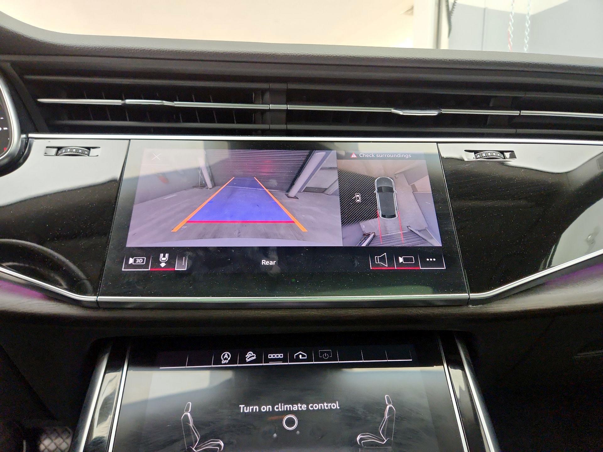 Thumbnail: 2021 Audi Q8 - 15