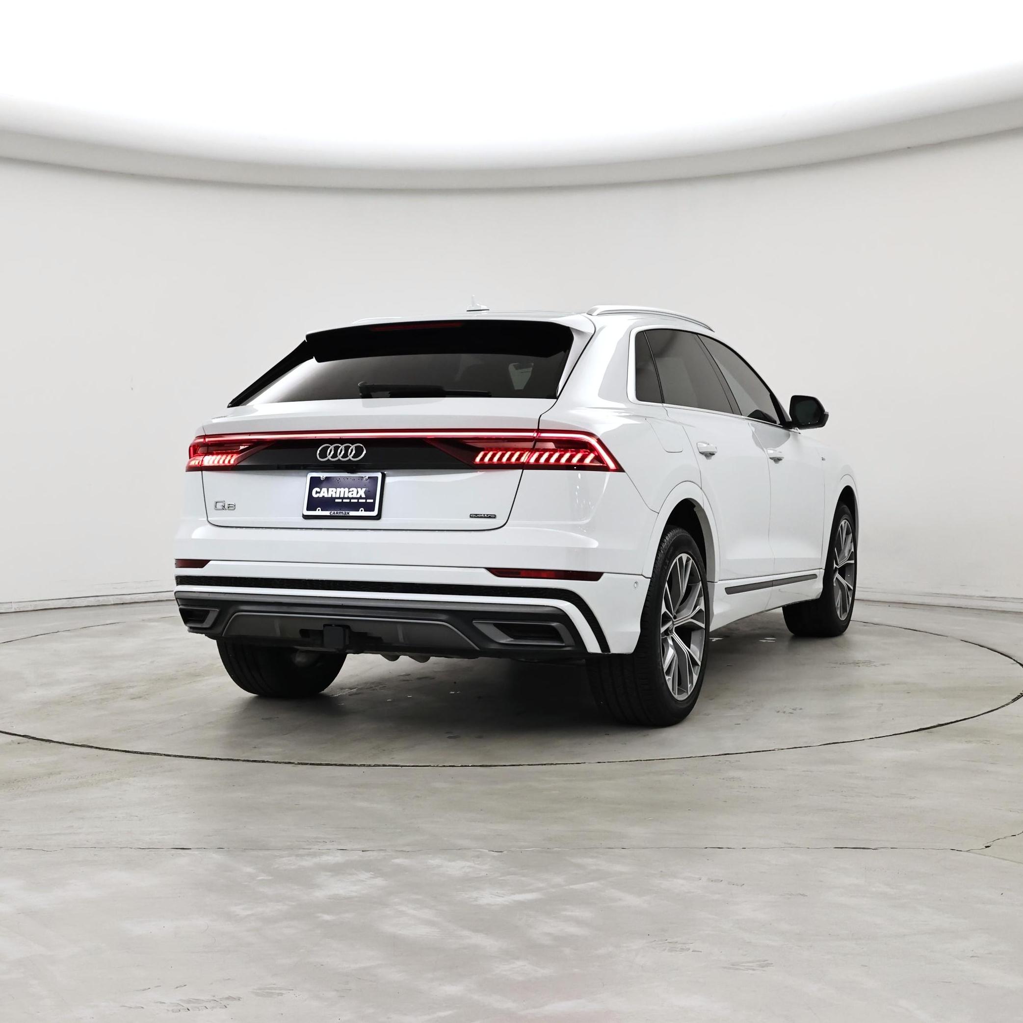 Thumbnail: 2021 Audi Q8 - 8