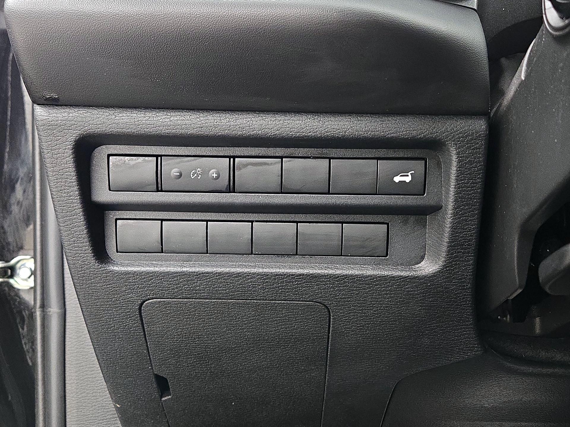 Thumbnail: 2024 Mitsubishi Outlander - 13