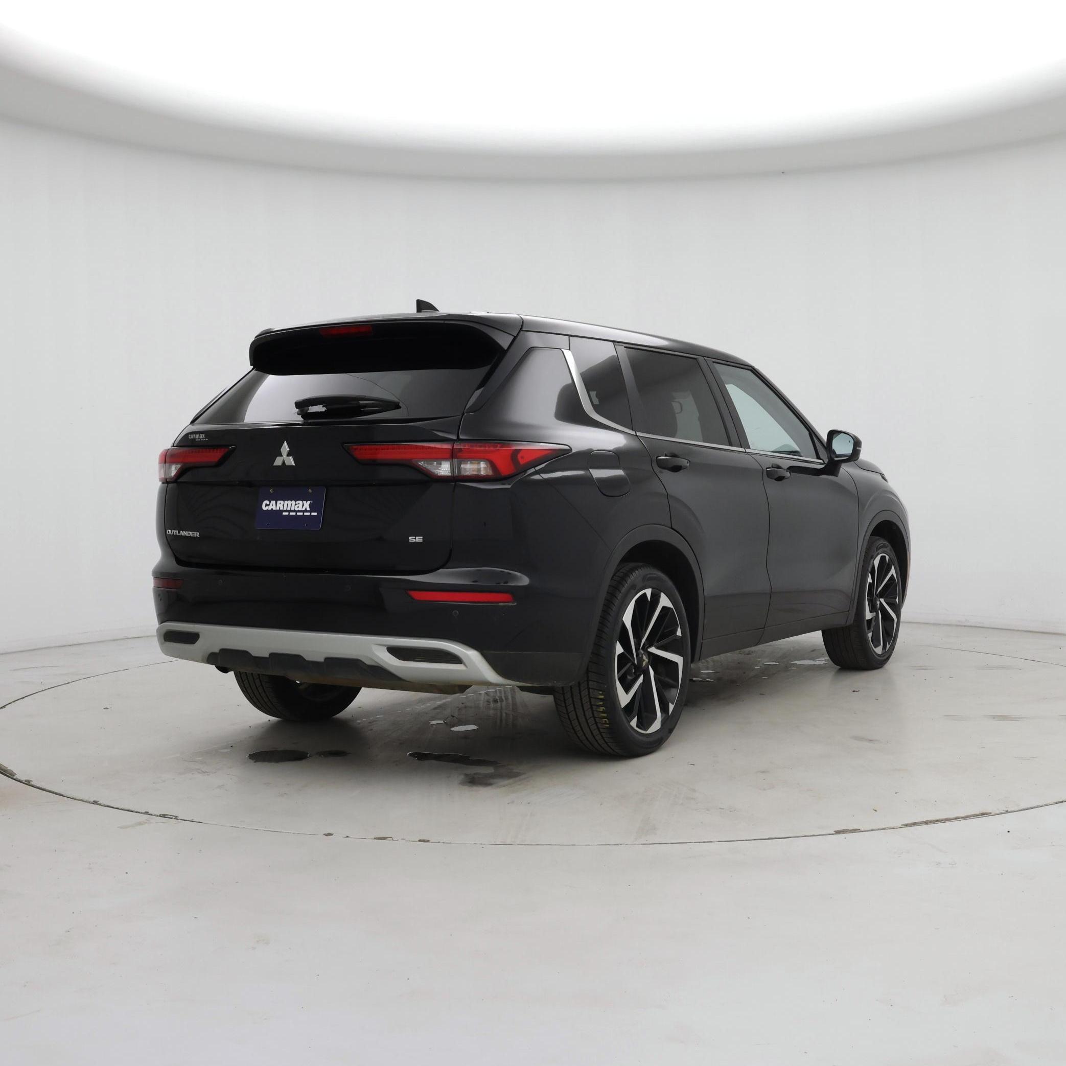 Thumbnail: 2024 Mitsubishi Outlander - 8