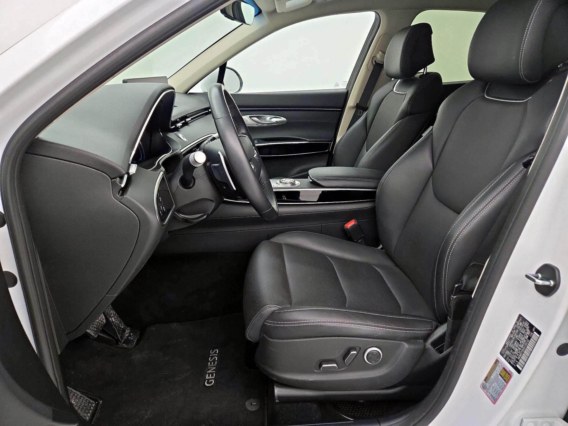 Thumbnail: 2025 Genesis GV70 - 11