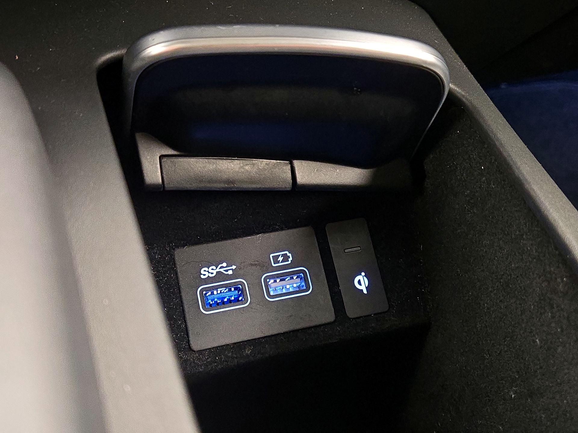 Thumbnail: 2025 Genesis GV70 - 19