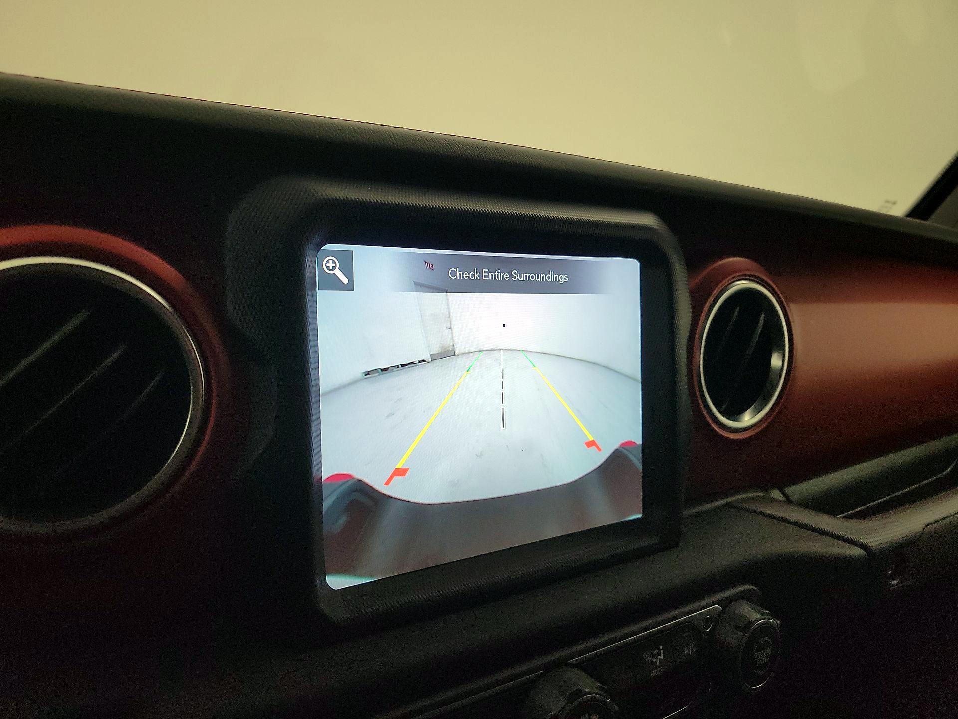 Thumbnail: 2023 Jeep Gladiator - 15