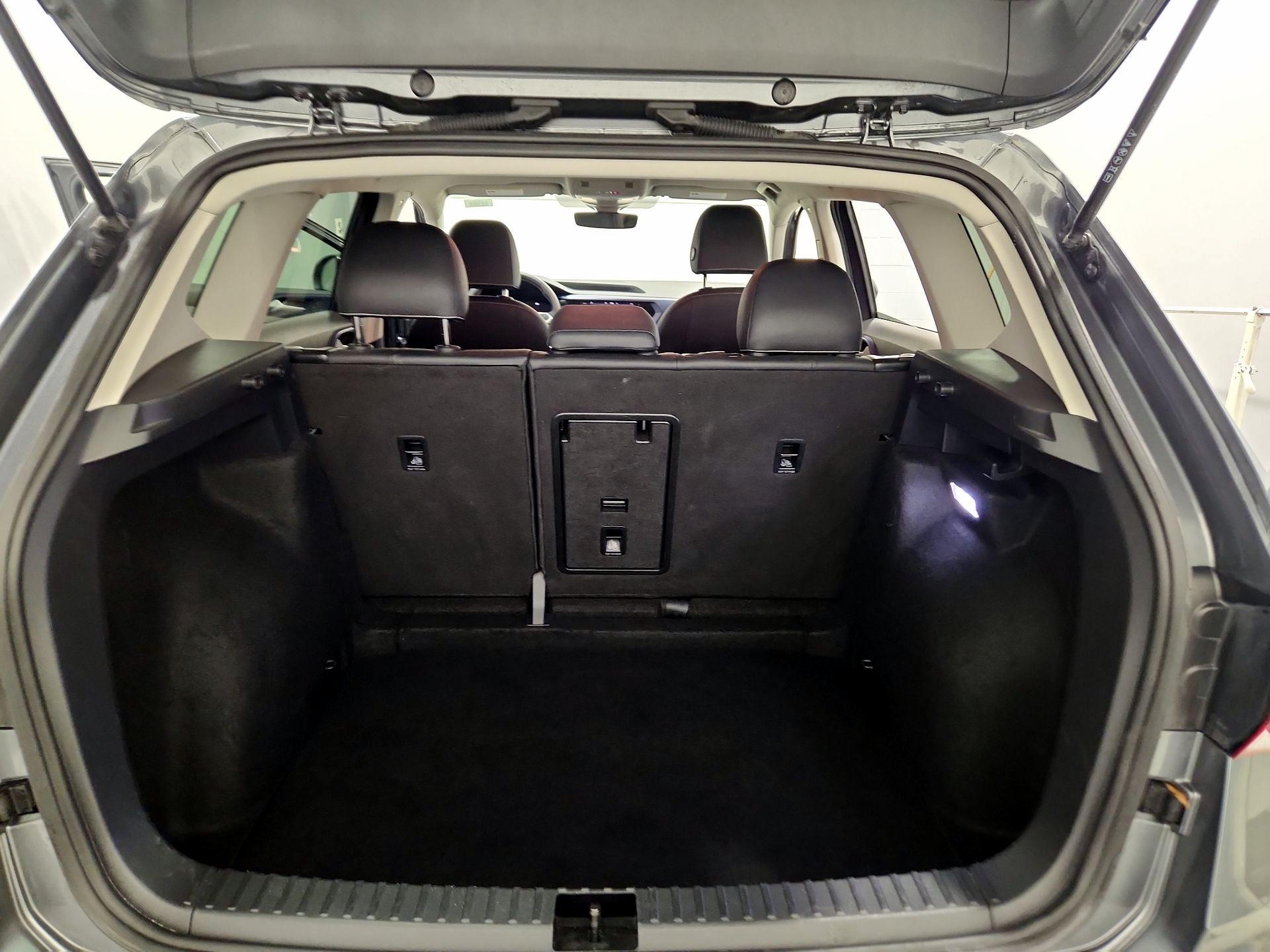 Thumbnail: 2024 Volkswagen Taos - 20