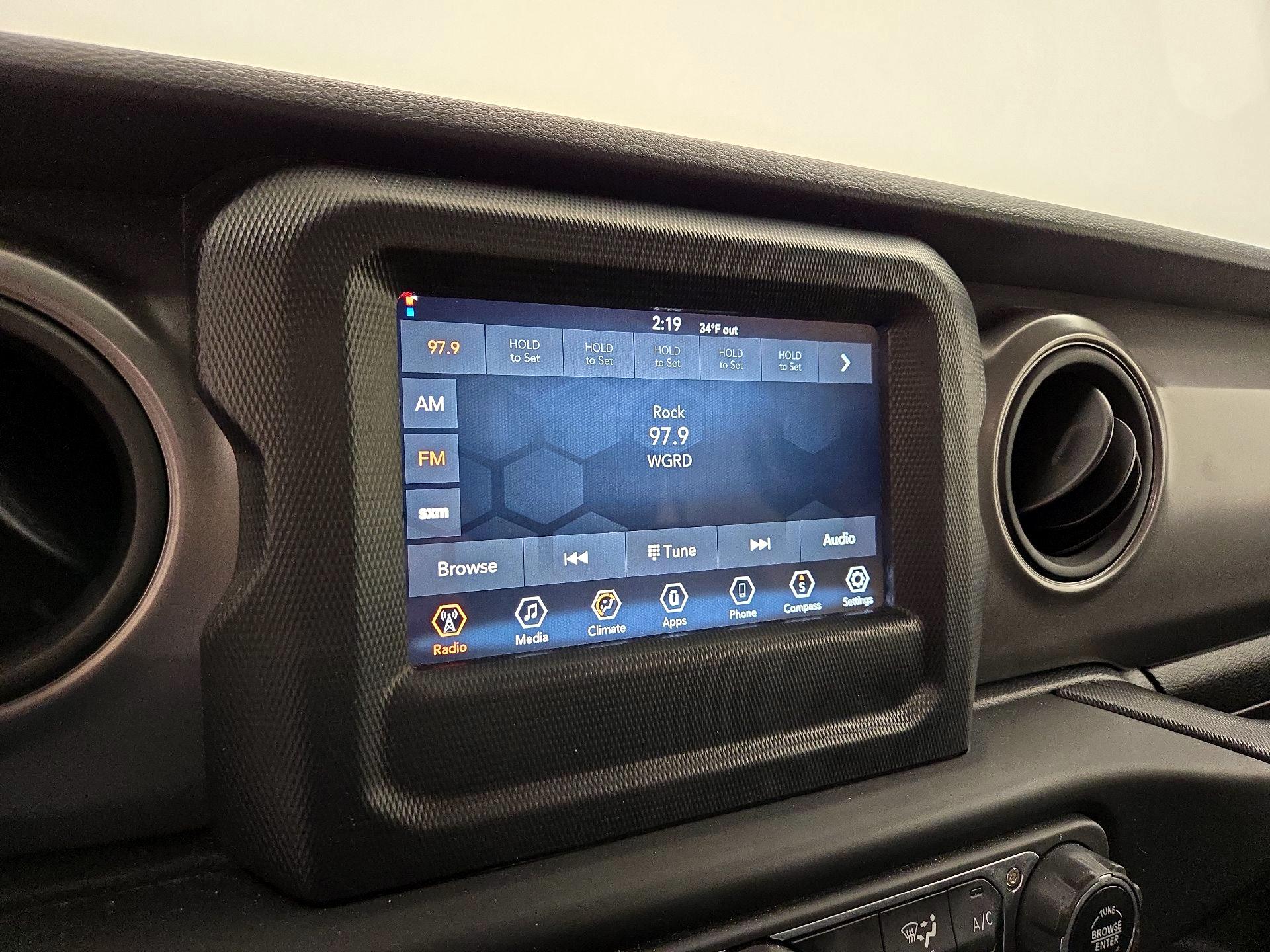 Thumbnail: 2022 Jeep Wrangler - 15