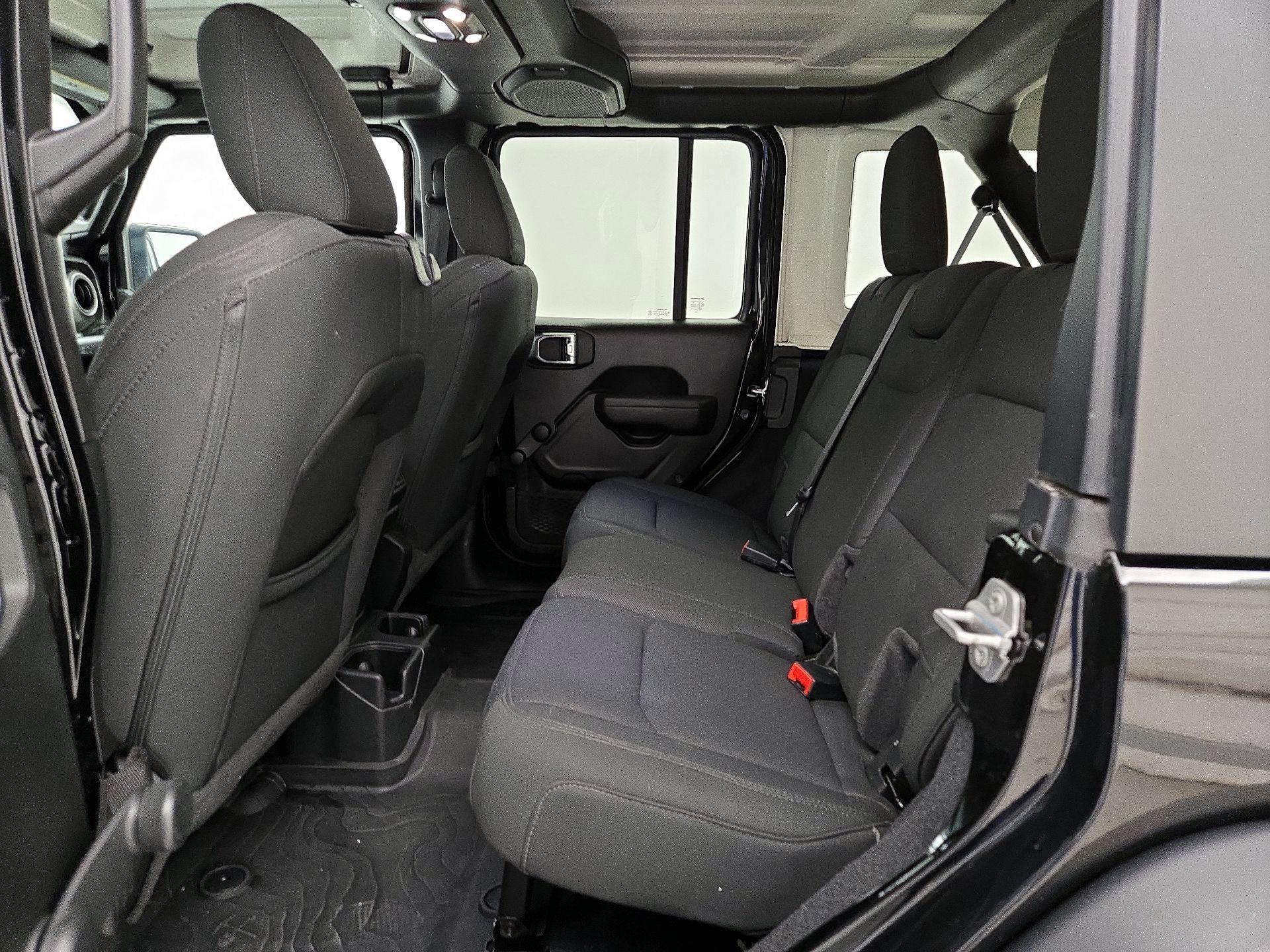 Thumbnail: 2022 Jeep Wrangler - 19