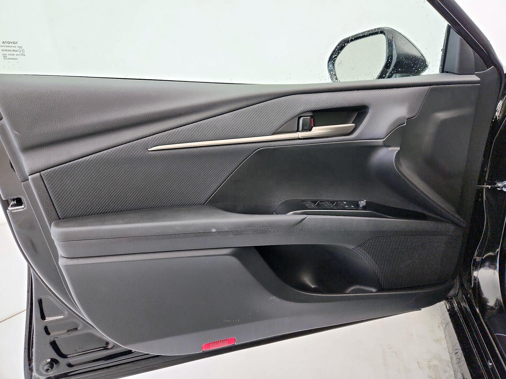 Thumbnail: 2025 Toyota Camry - 12