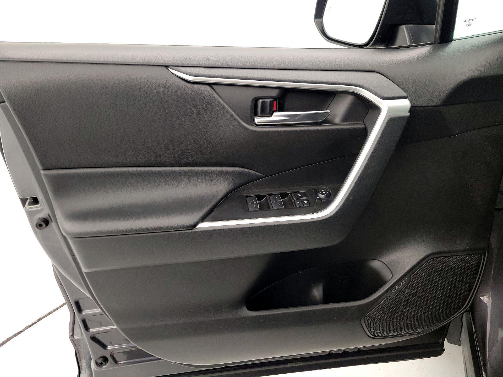 Thumbnail: 2024 Toyota RAV4 - 12