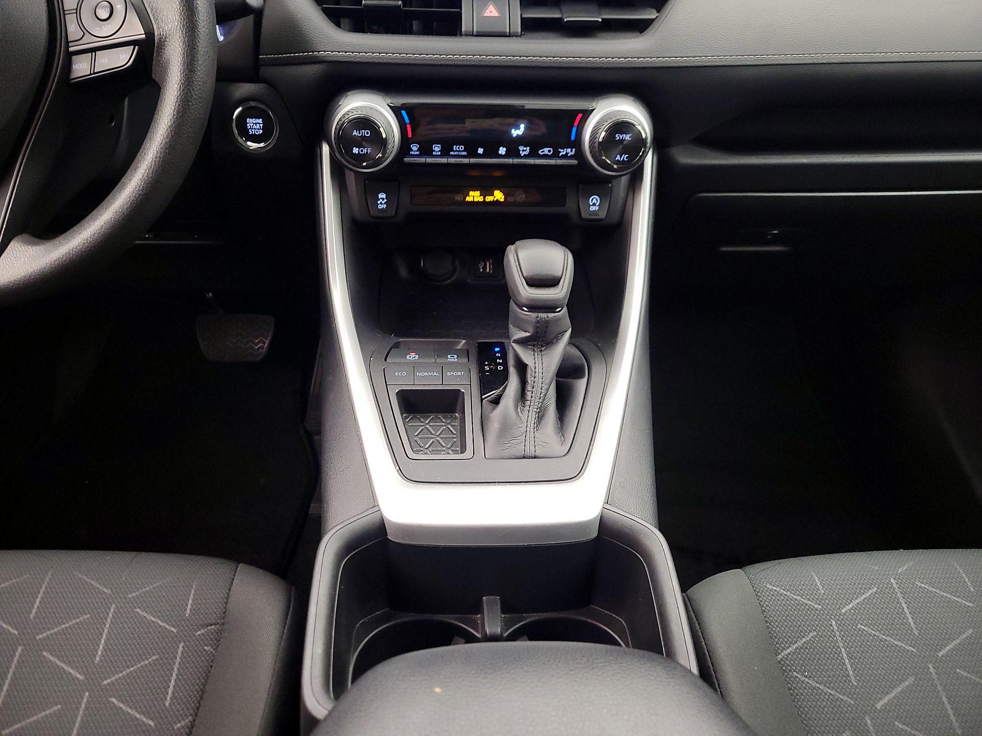 Thumbnail: 2024 Toyota RAV4 - 18