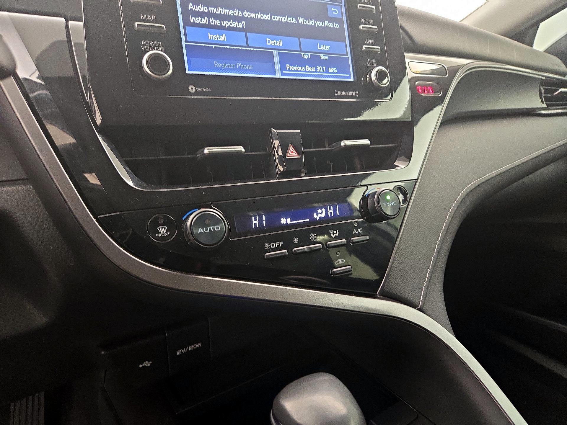 Thumbnail: 2024 Toyota Camry - 16