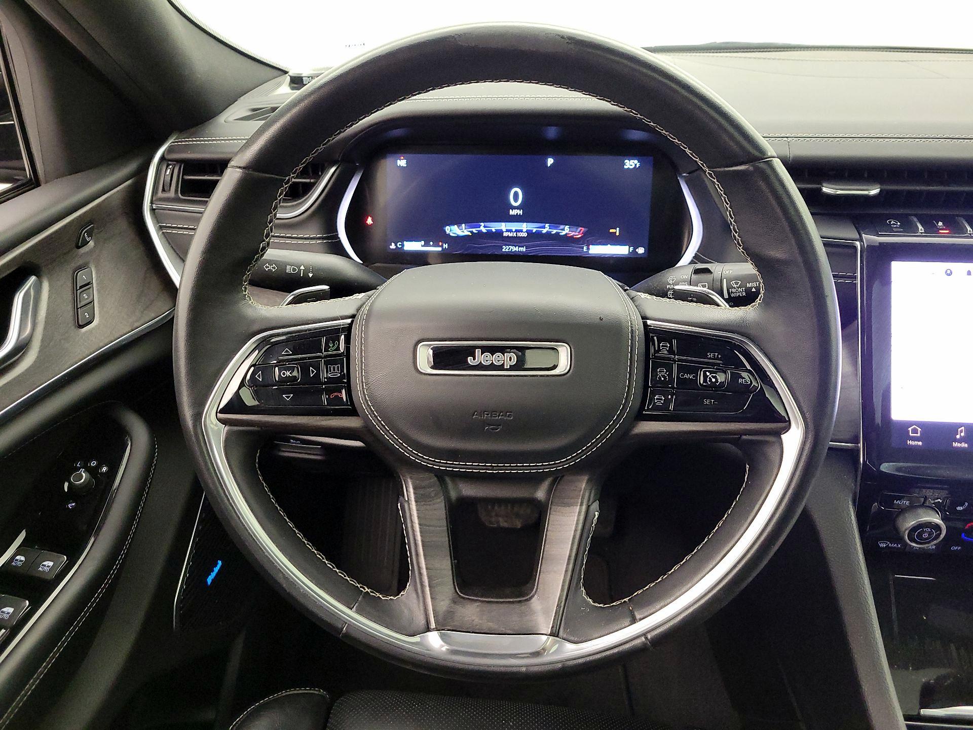 Thumbnail: 2022 Jeep Grand Cherokee - 10