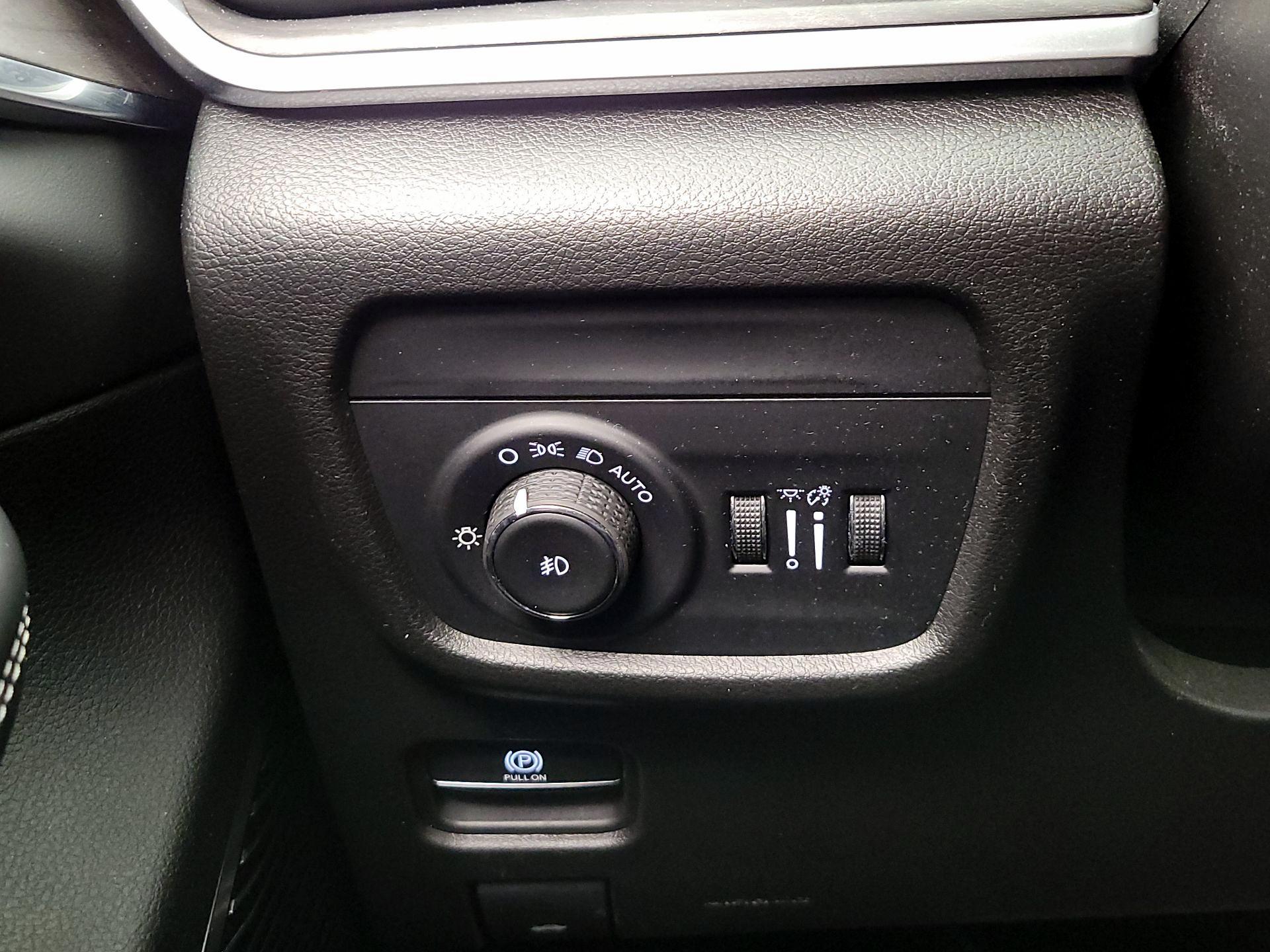 Thumbnail: 2022 Jeep Grand Cherokee - 13