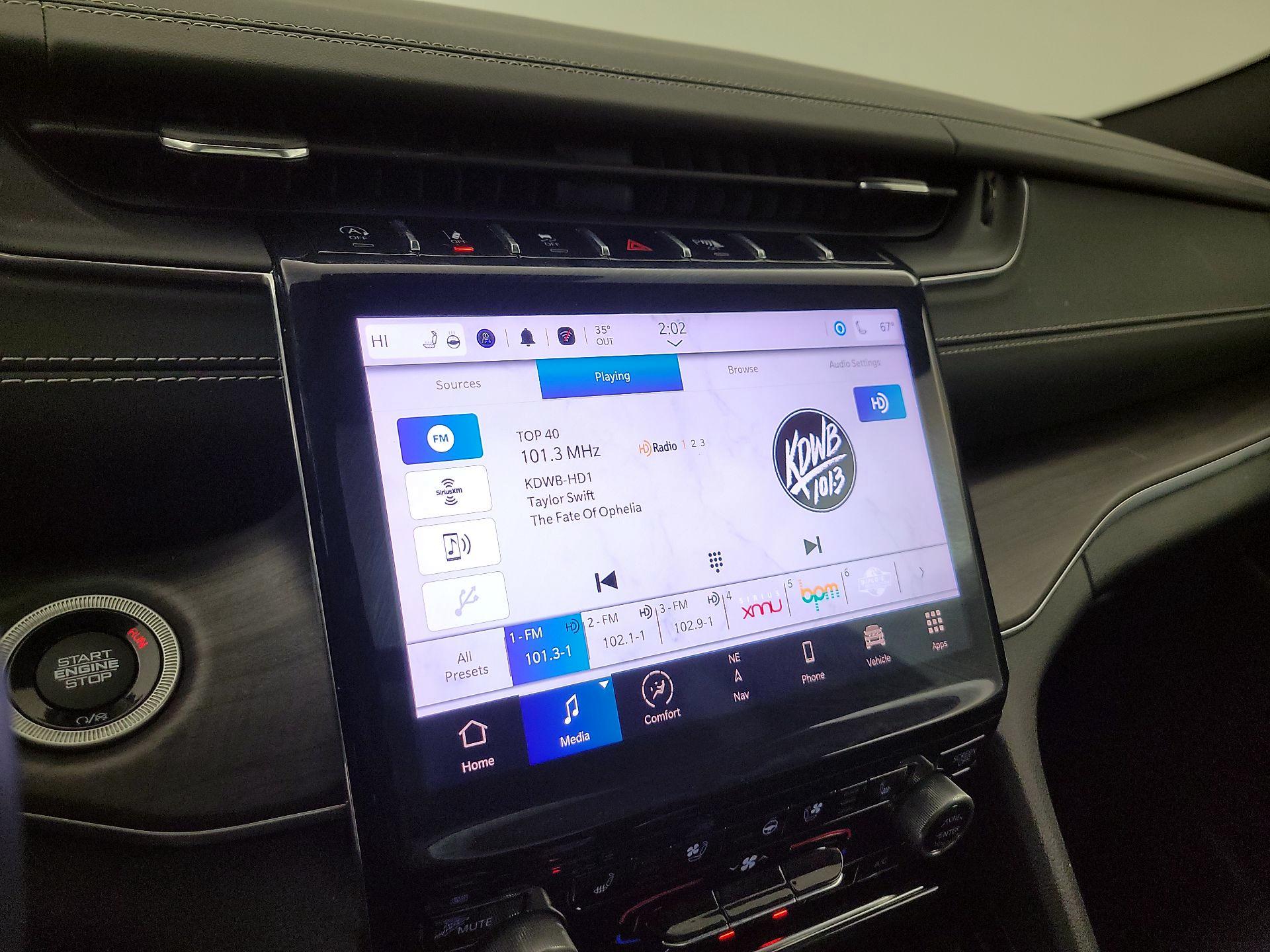 Thumbnail: 2022 Jeep Grand Cherokee - 16