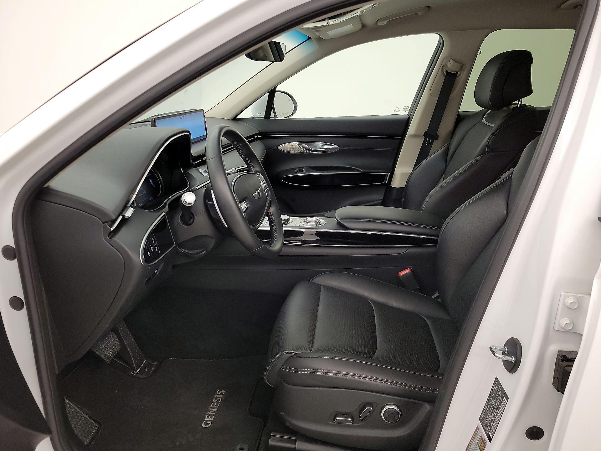Thumbnail: 2025 Genesis GV70 - 11