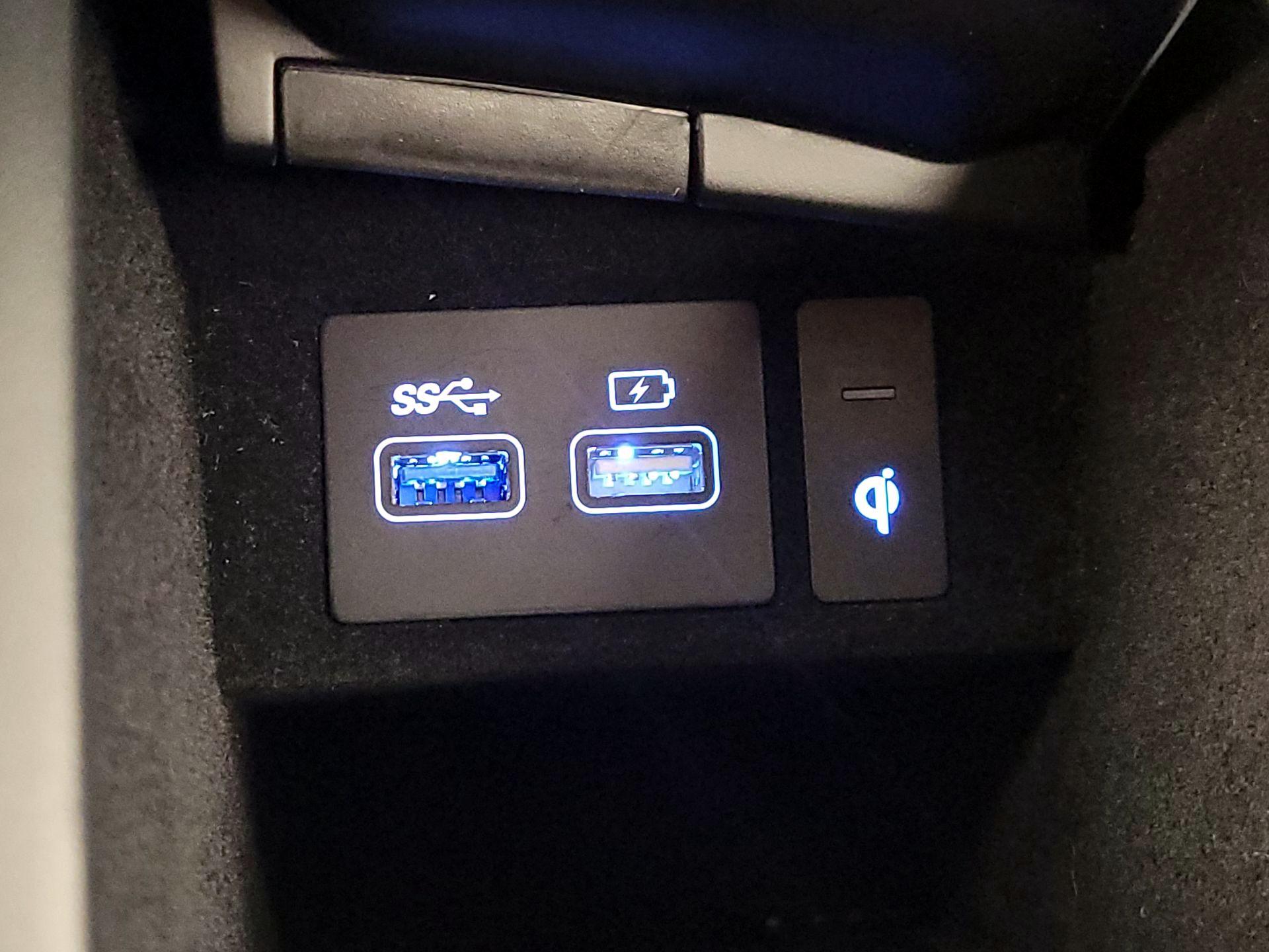 Thumbnail: 2025 Genesis GV70 - 18