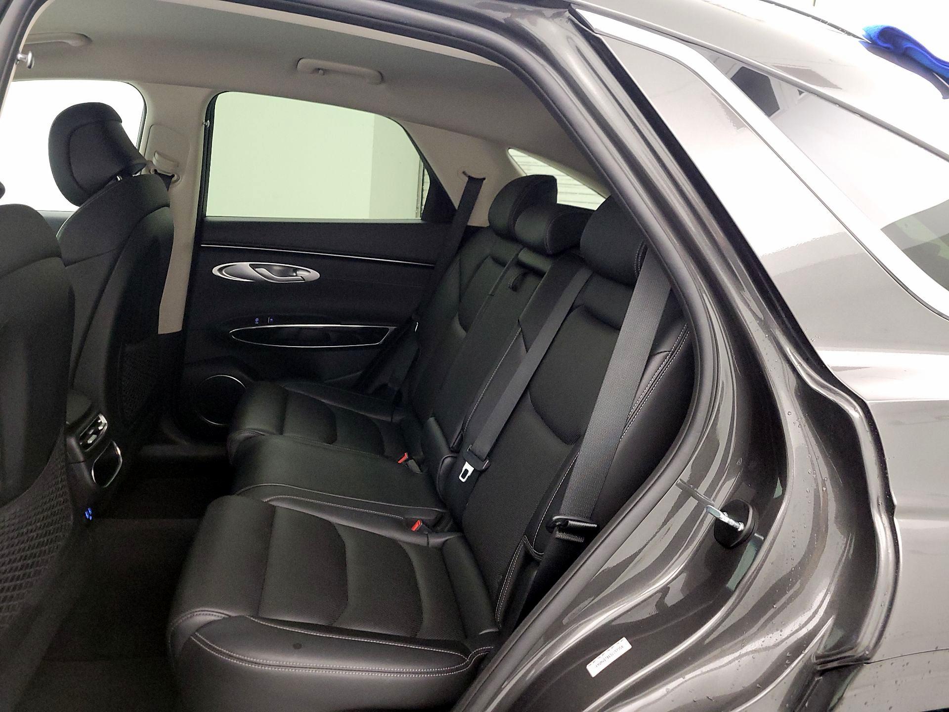 Thumbnail: 2025 Genesis GV70 - 19