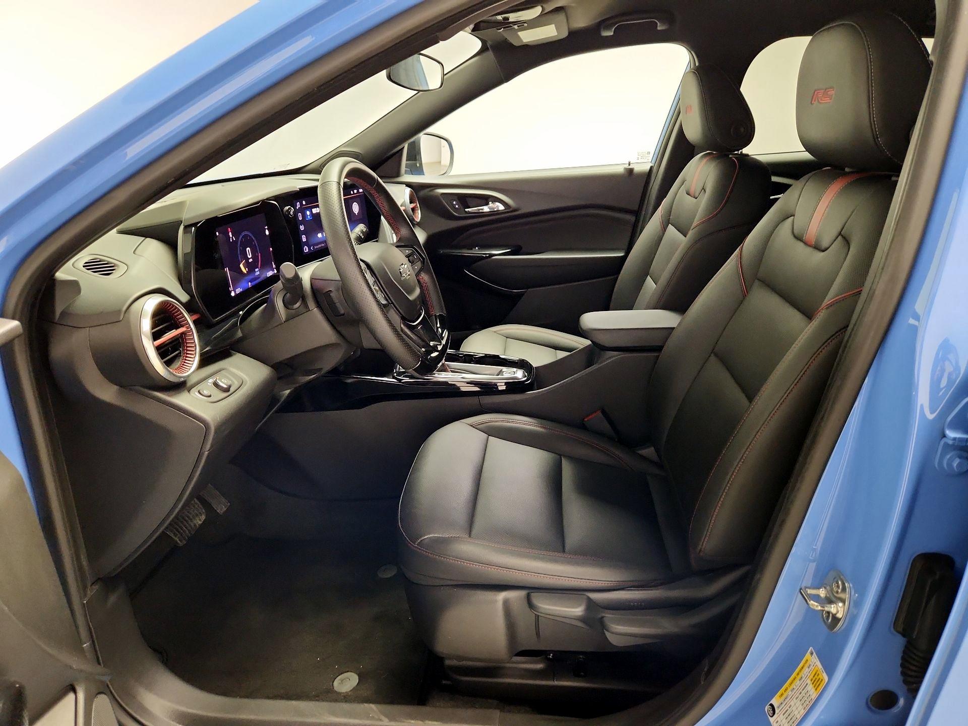 Thumbnail: 2024 Chevrolet Trax - 11