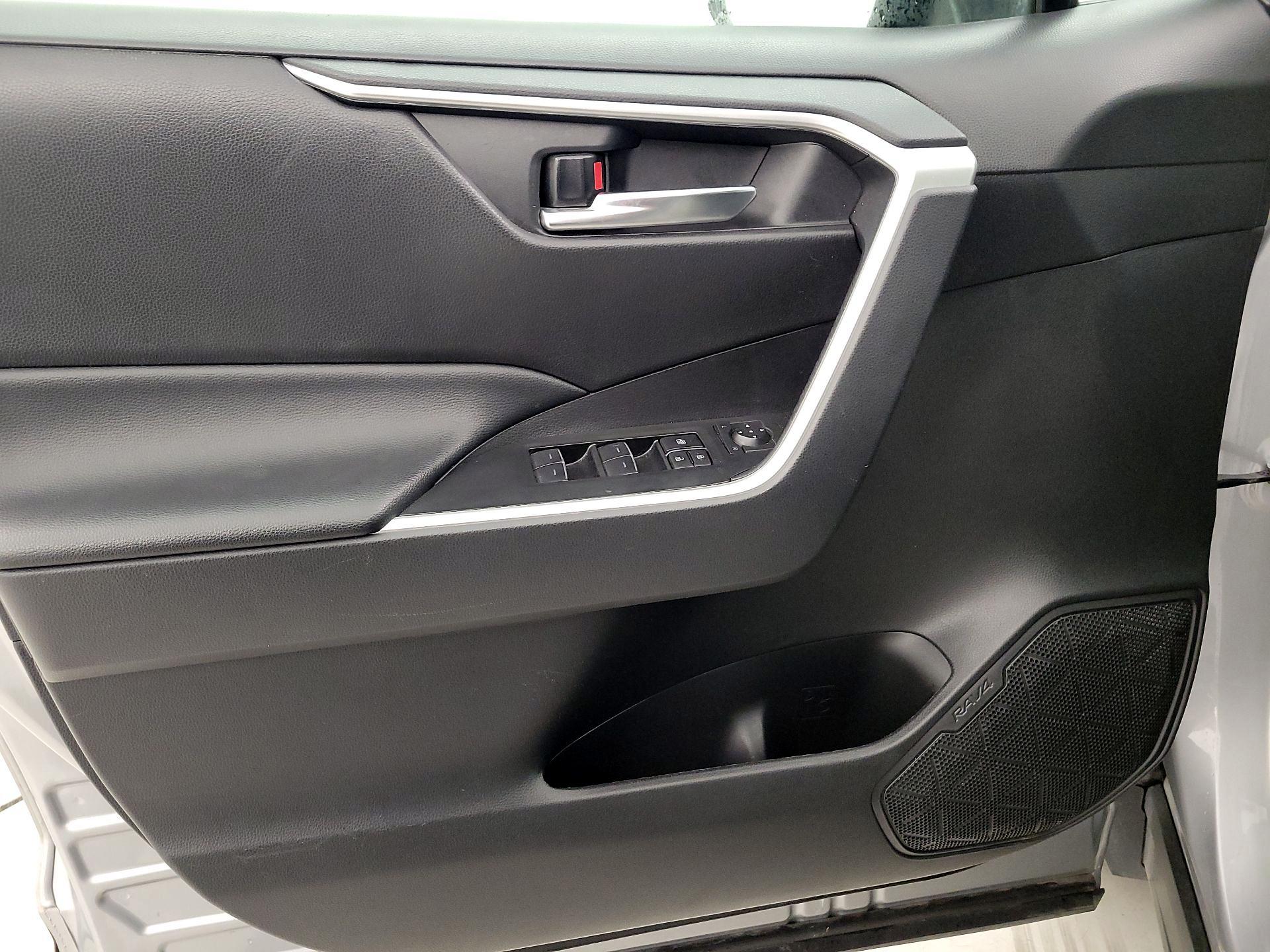 Thumbnail: 2024 Toyota RAV4 - 12