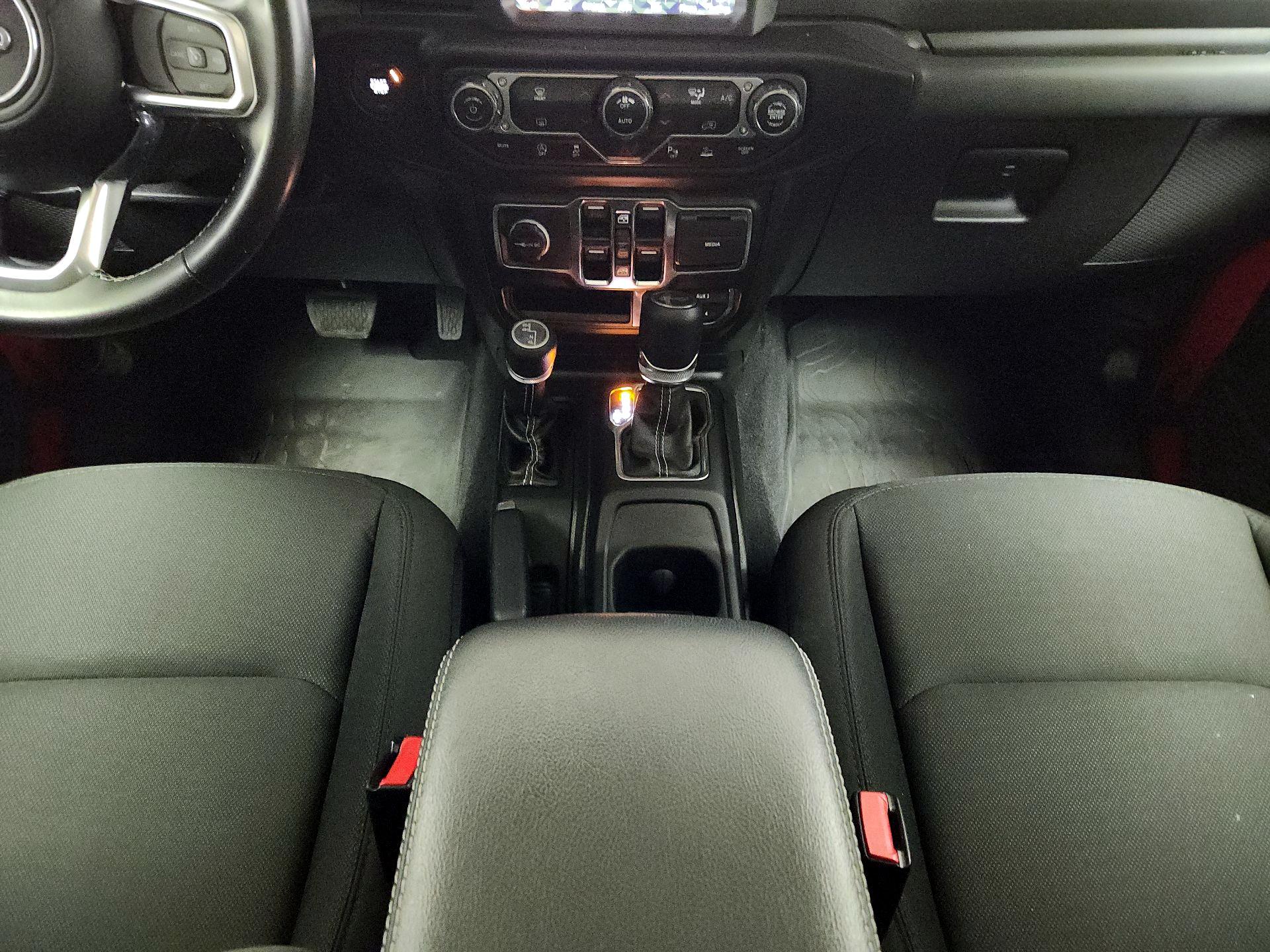 Thumbnail: 2021 Jeep Wrangler - 18