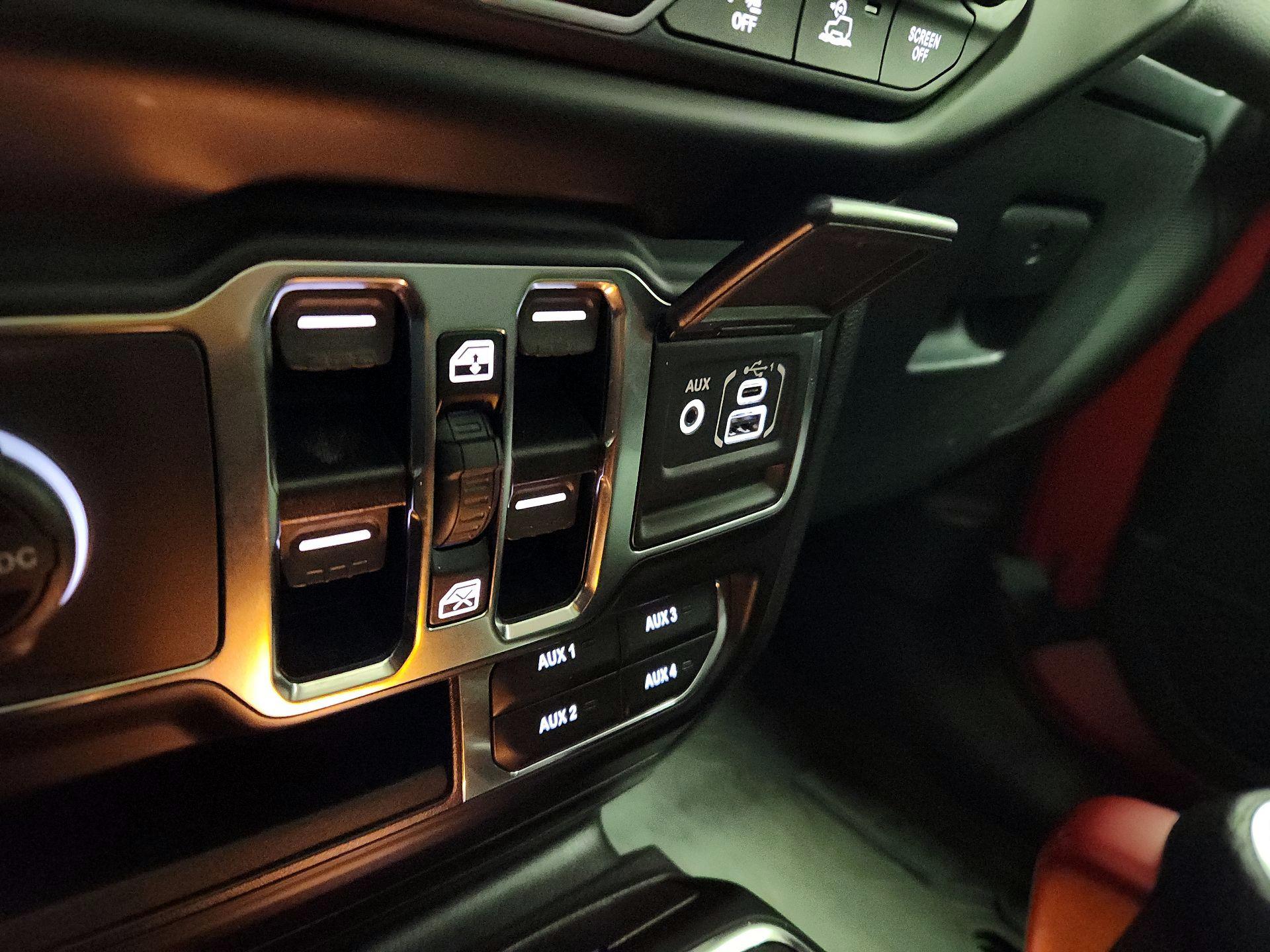 Thumbnail: 2021 Jeep Wrangler - 19