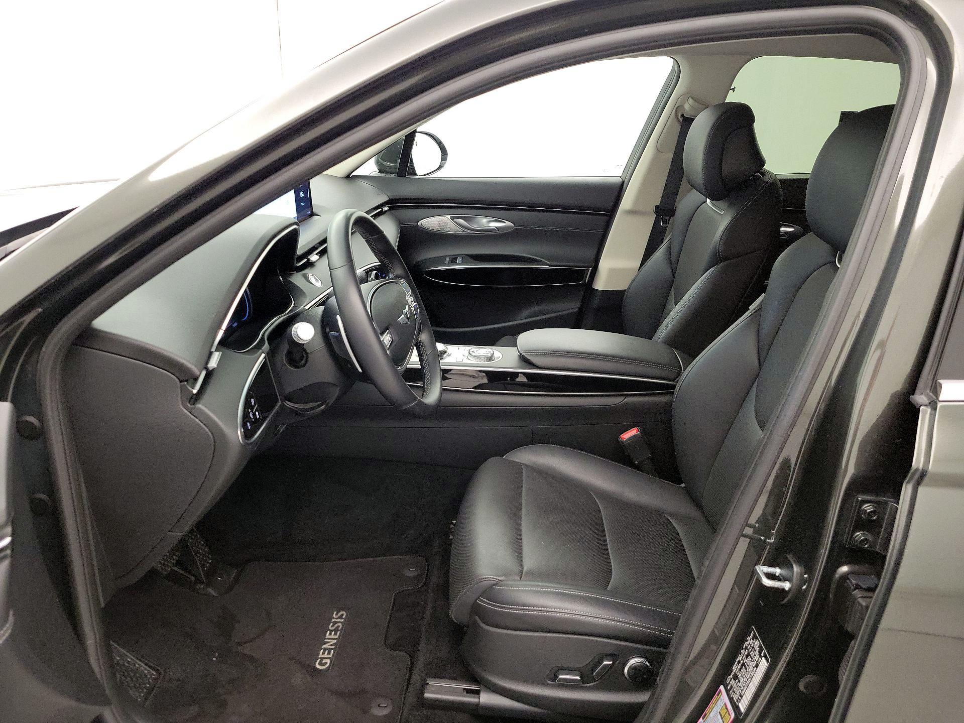 Thumbnail: 2025 Genesis GV70 - 11
