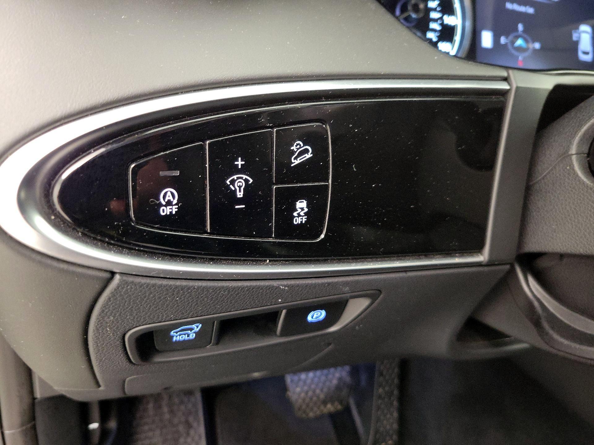 Thumbnail: 2025 Genesis GV70 - 13