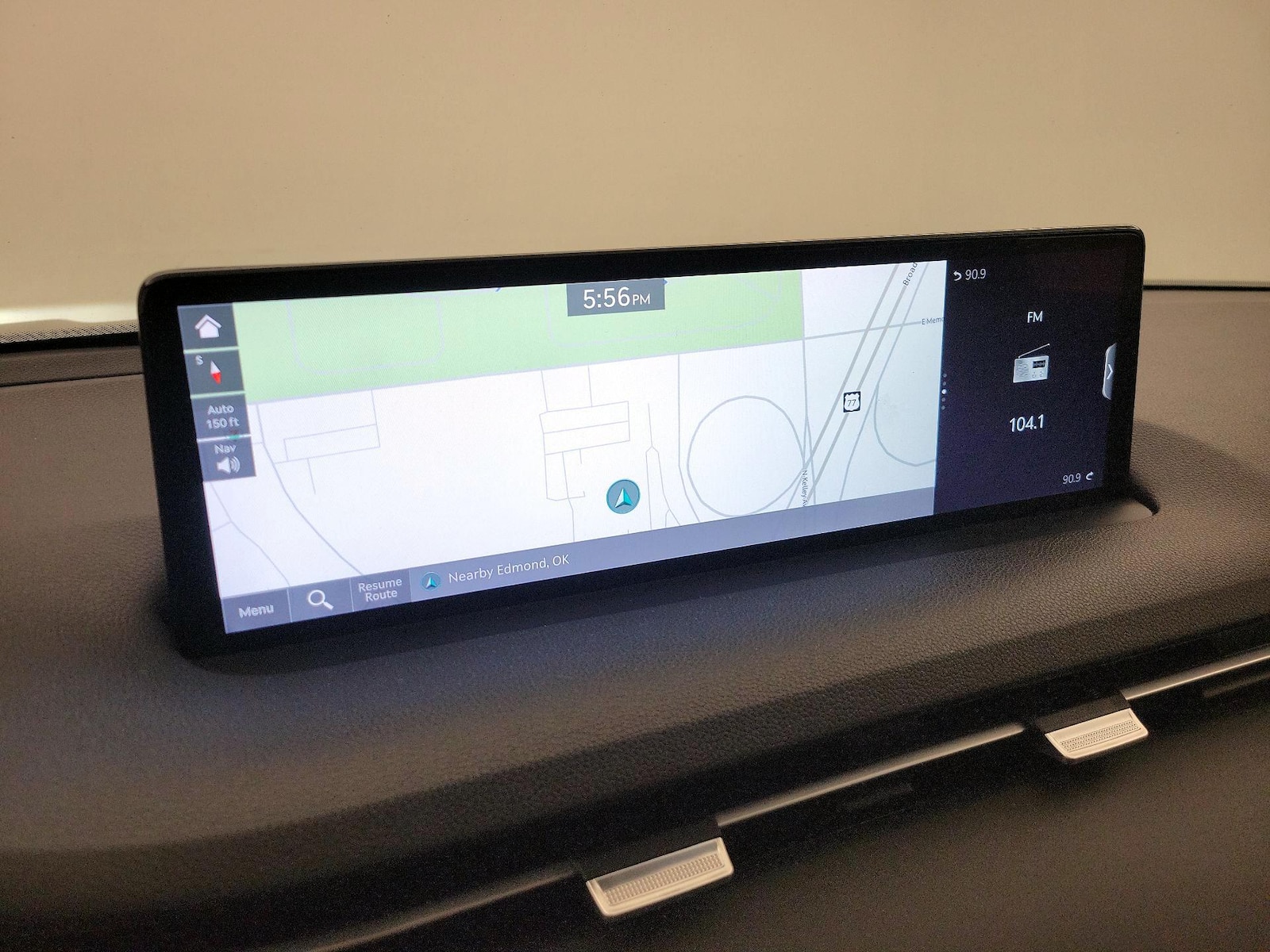 2025 GENESIS GV70 Standard - Photo 15