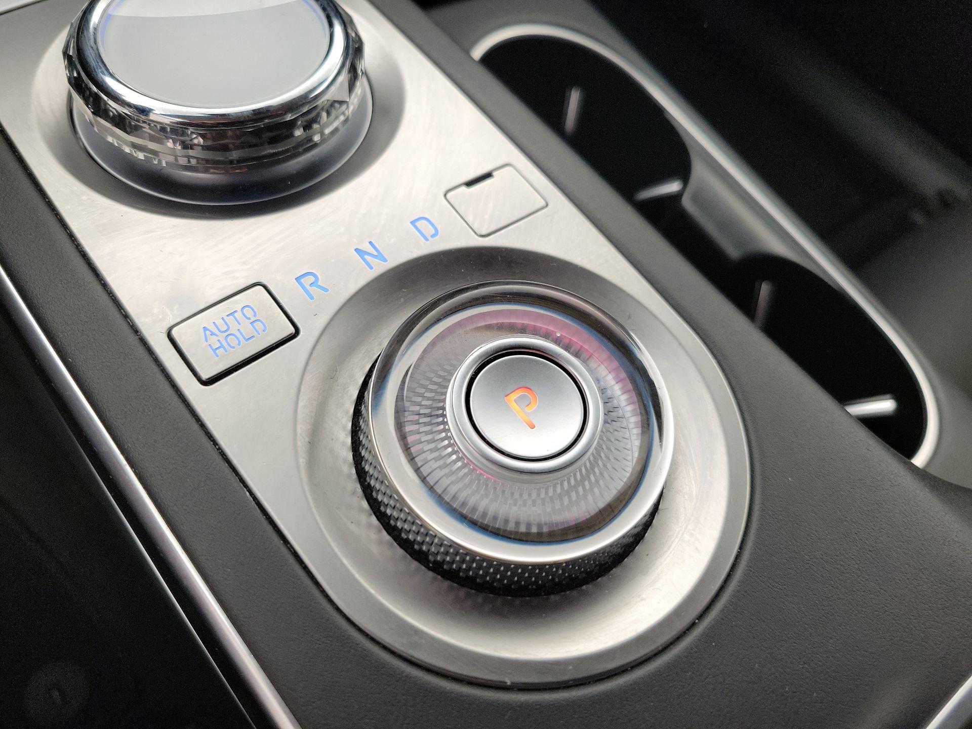 Thumbnail: 2025 Genesis GV70 - 18