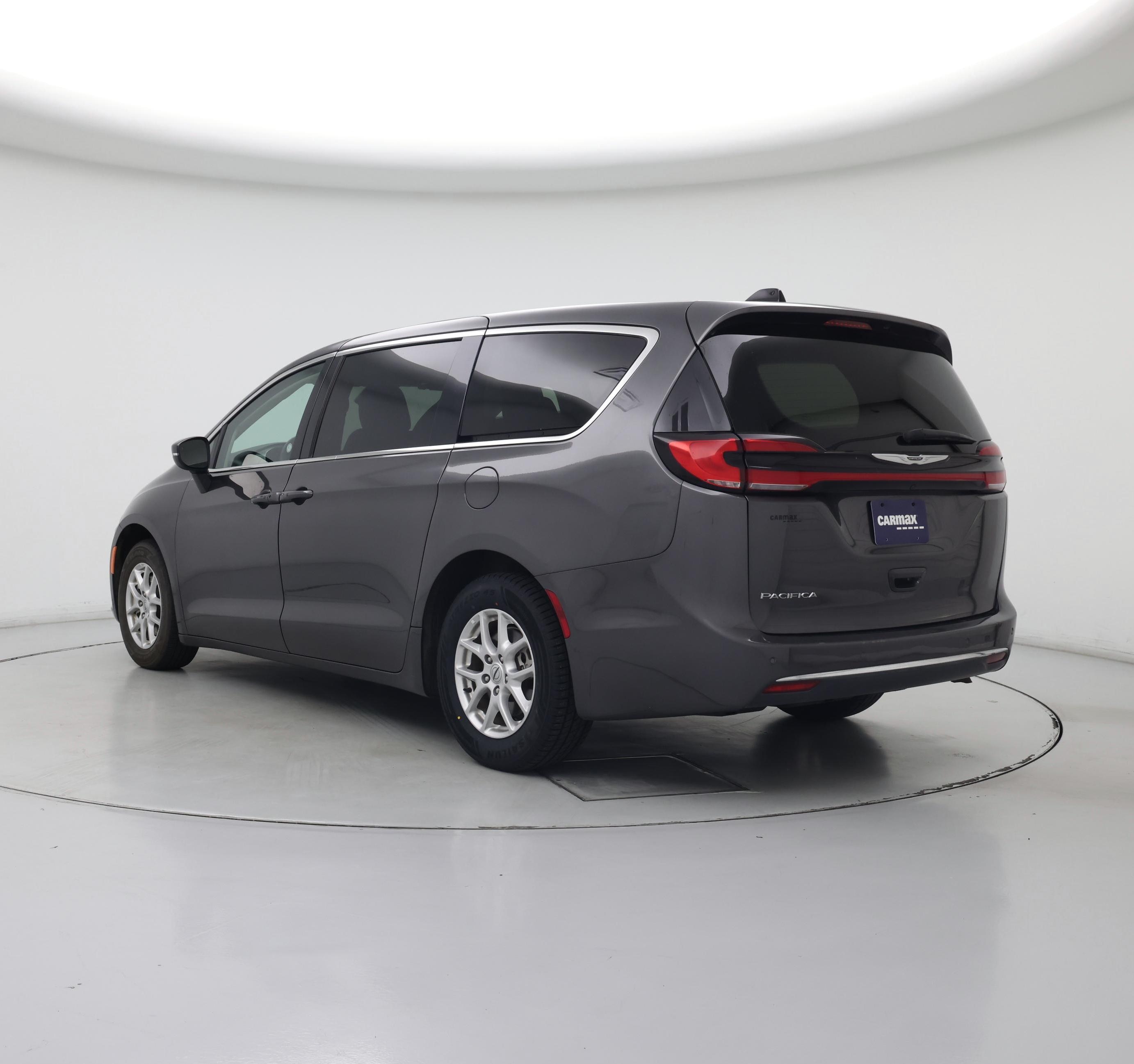 Thumbnail: 2023 Chrysler Pacifica - 2