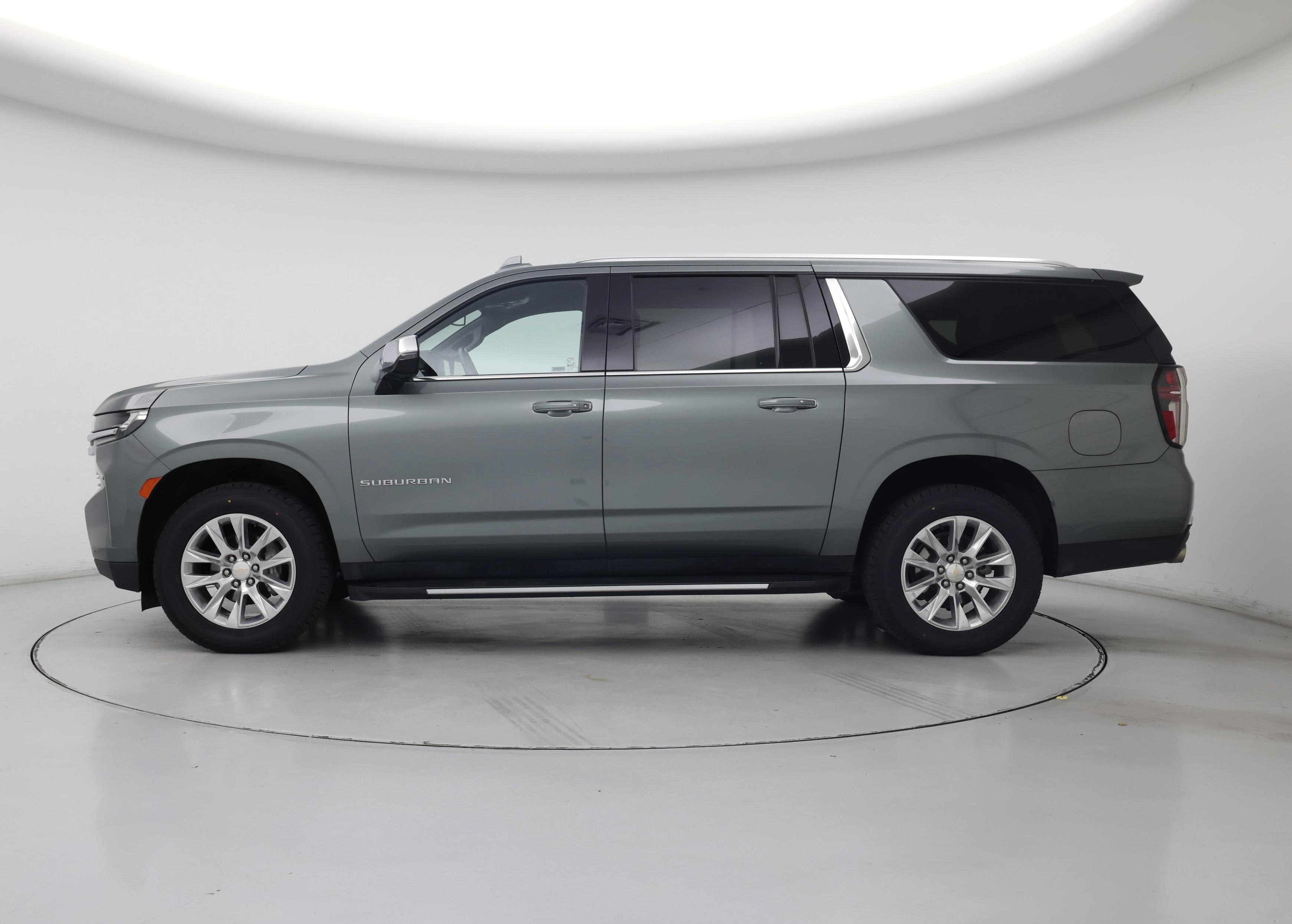 Thumbnail: 2023 Chevrolet Suburban - 3