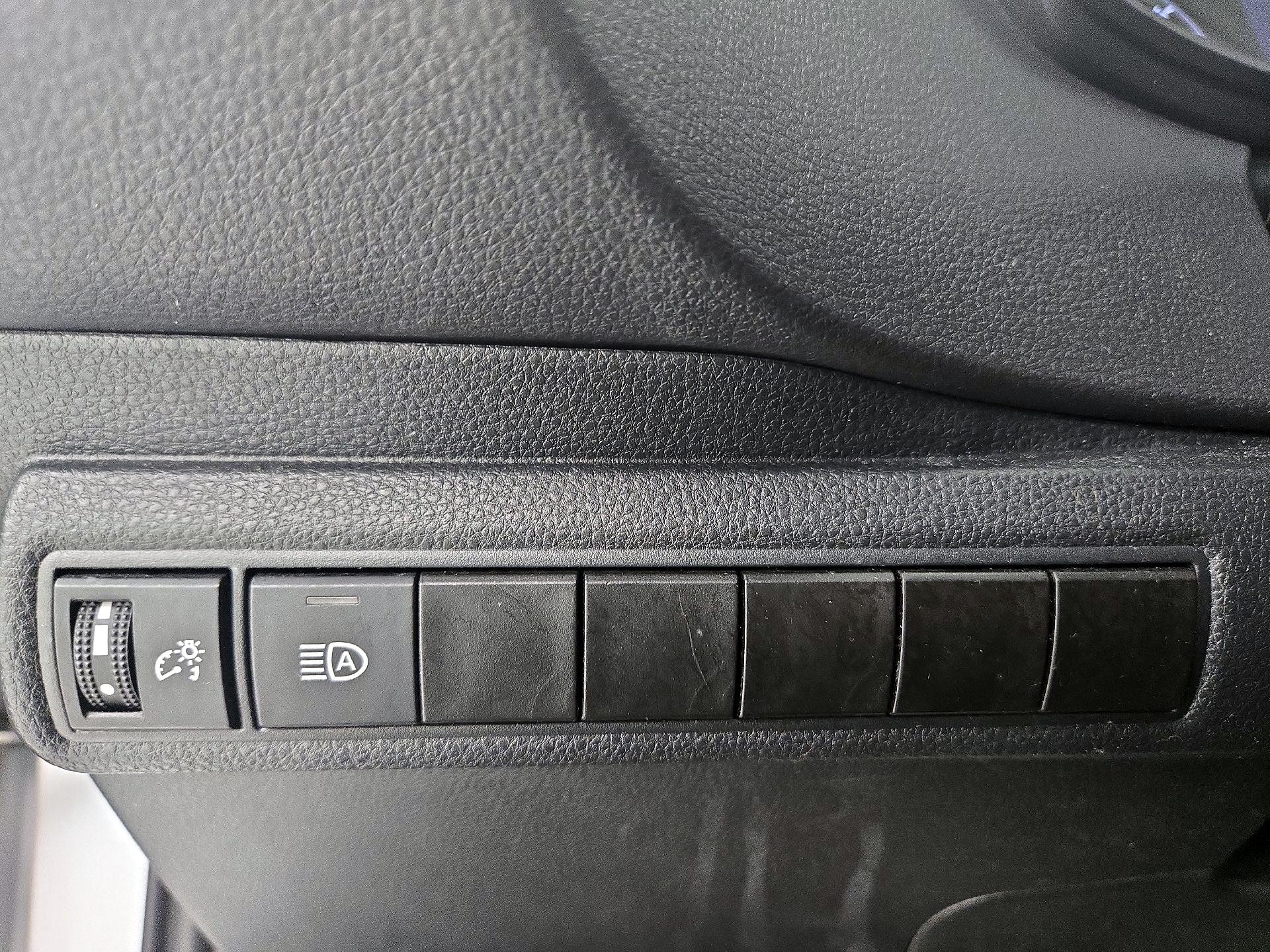 Thumbnail: 2024 Toyota Corolla - 11