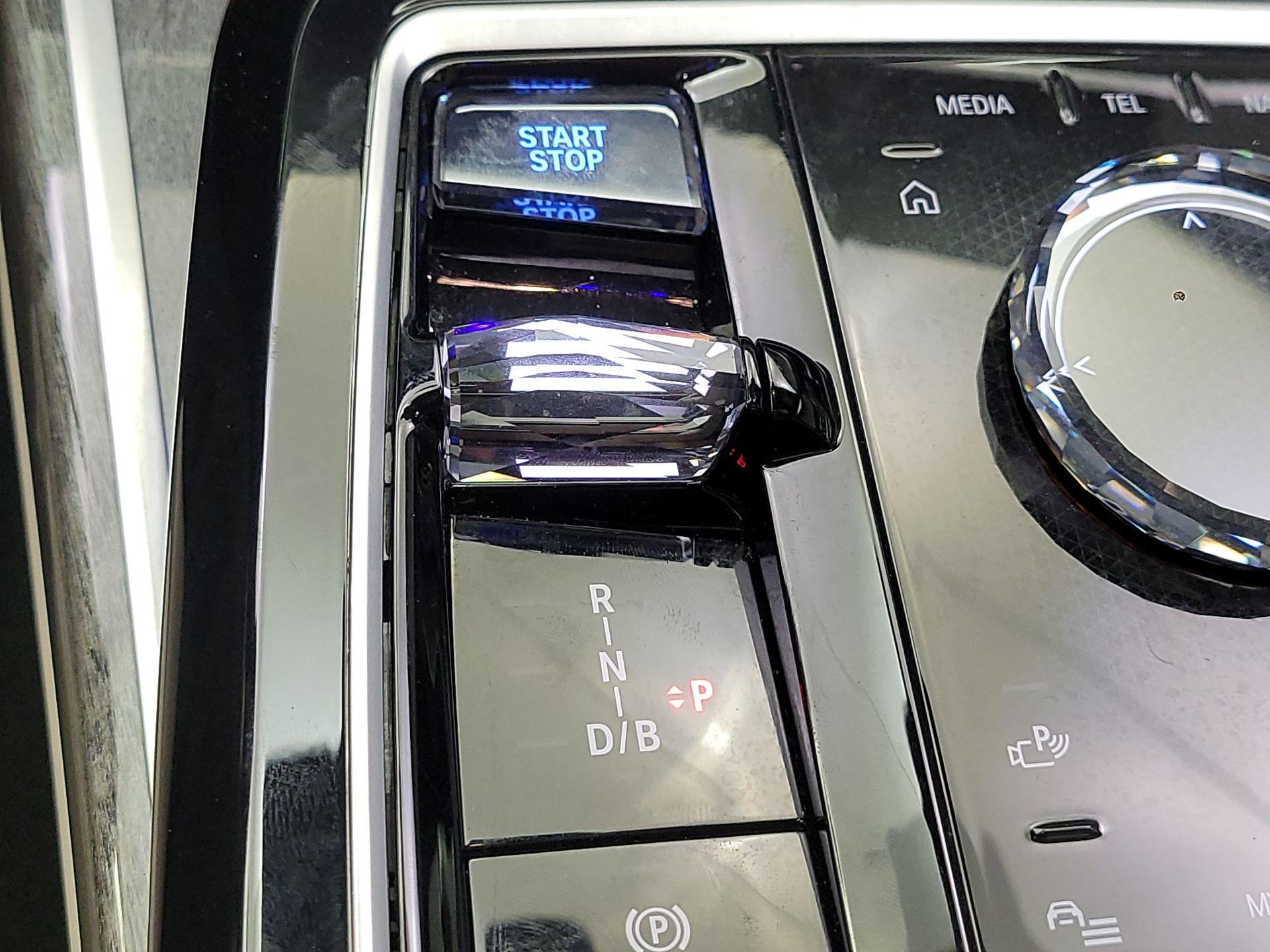 Thumbnail: 2023 BMW i7 - 16