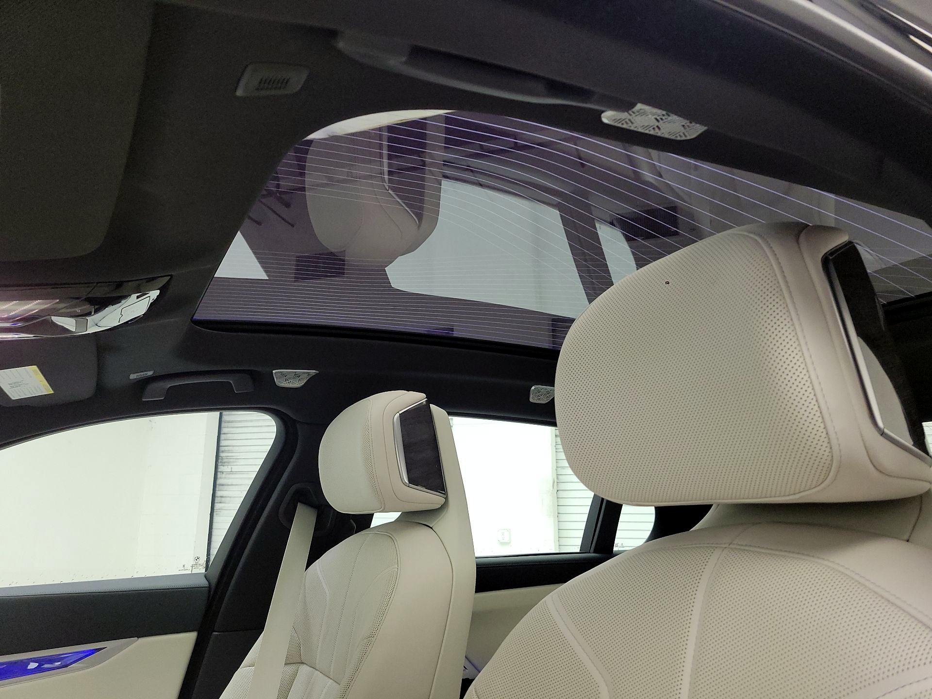 Thumbnail: 2023 BMW i7 - 18