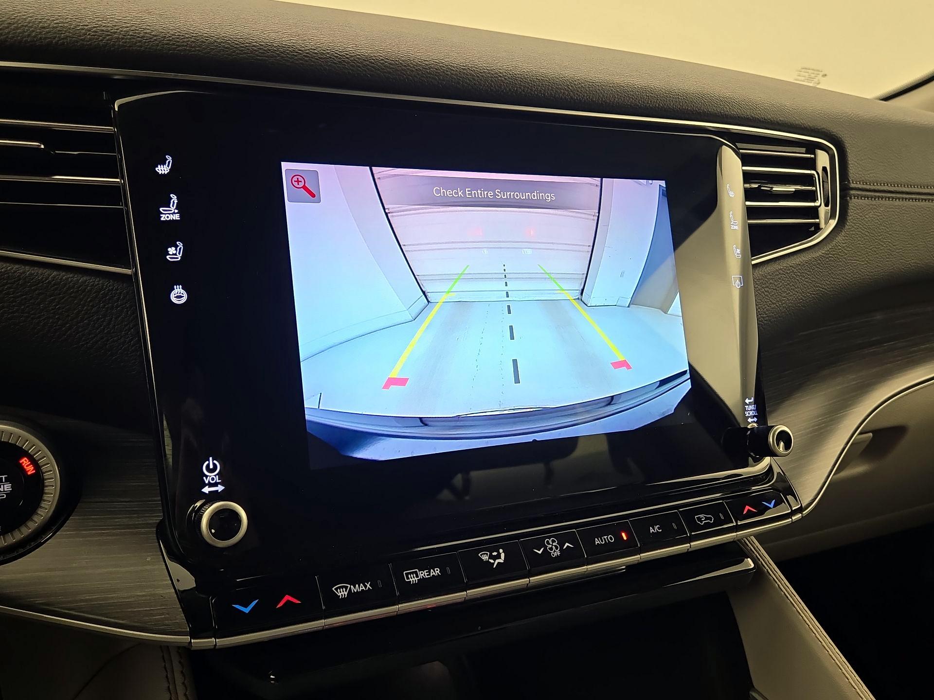 Thumbnail: 2024 Jeep Wagoneer - 15