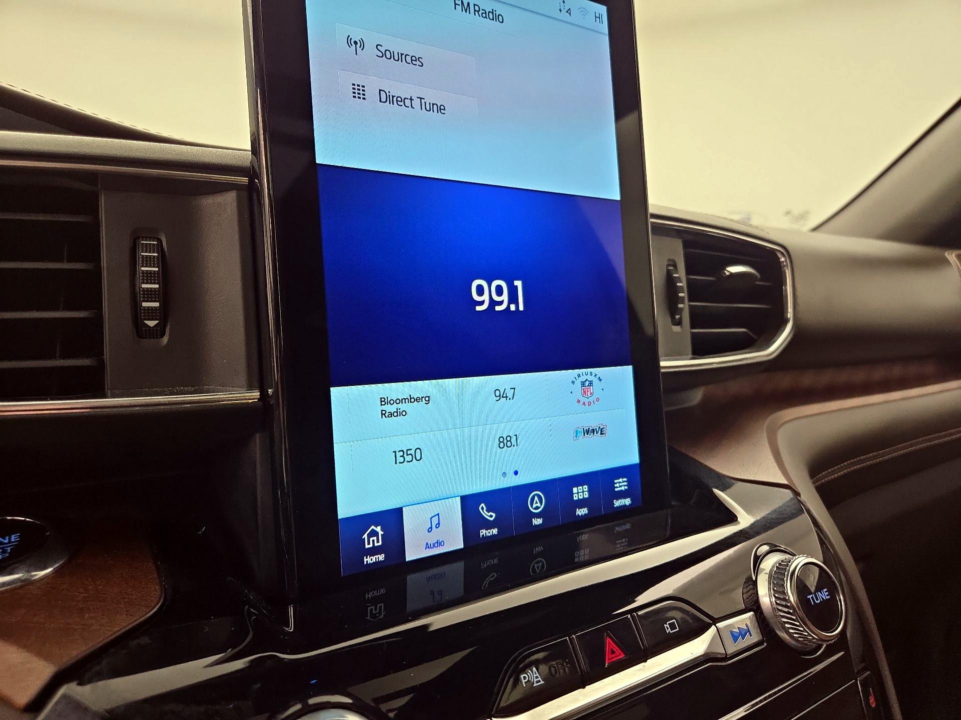 Thumbnail: 2022 Ford Explorer - 16