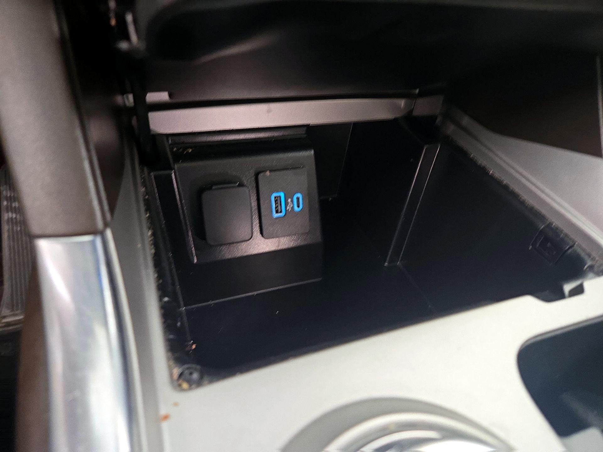 Thumbnail: 2022 Ford Explorer - 19