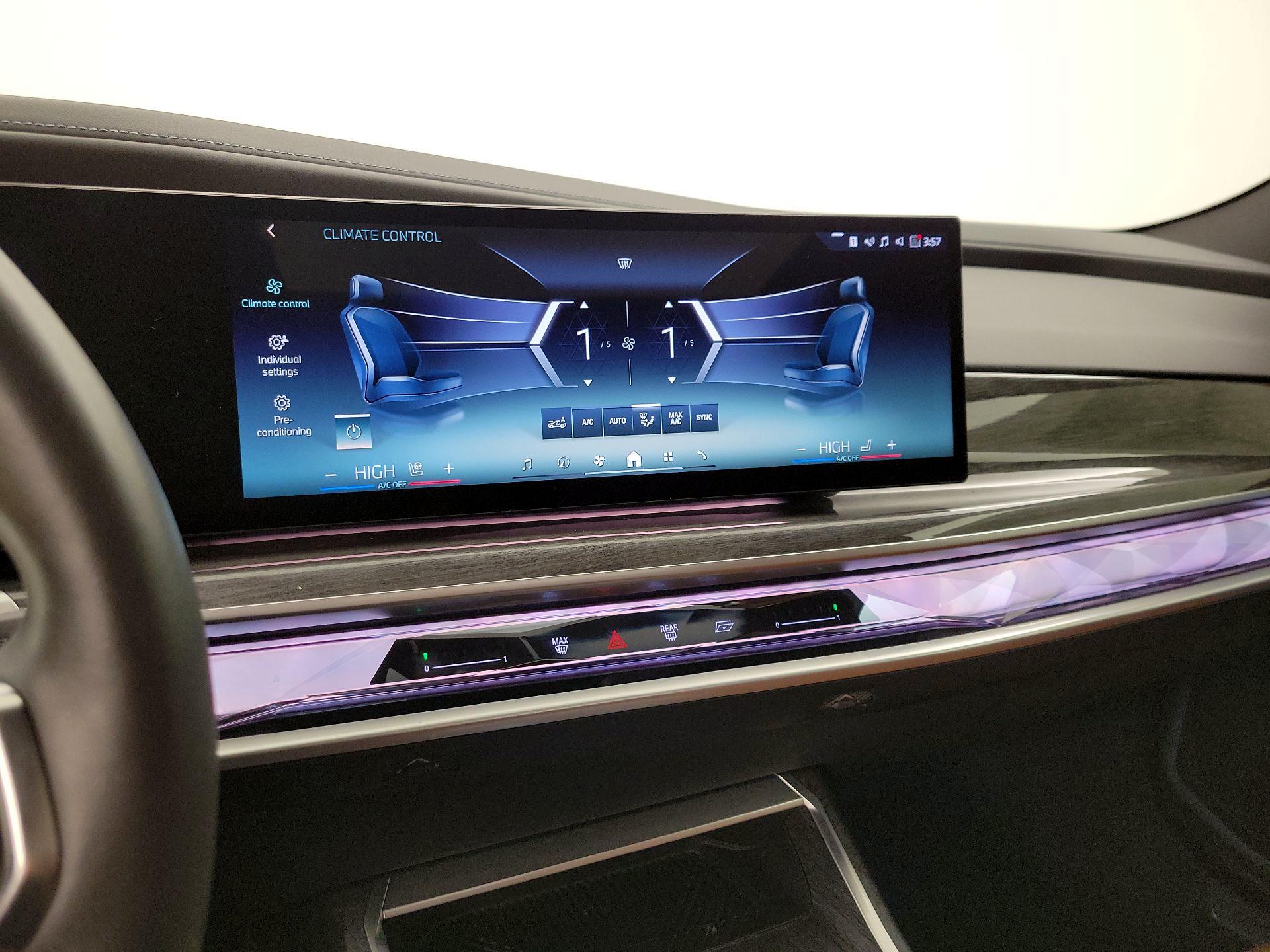 Thumbnail: 2024 BMW i7 - 17