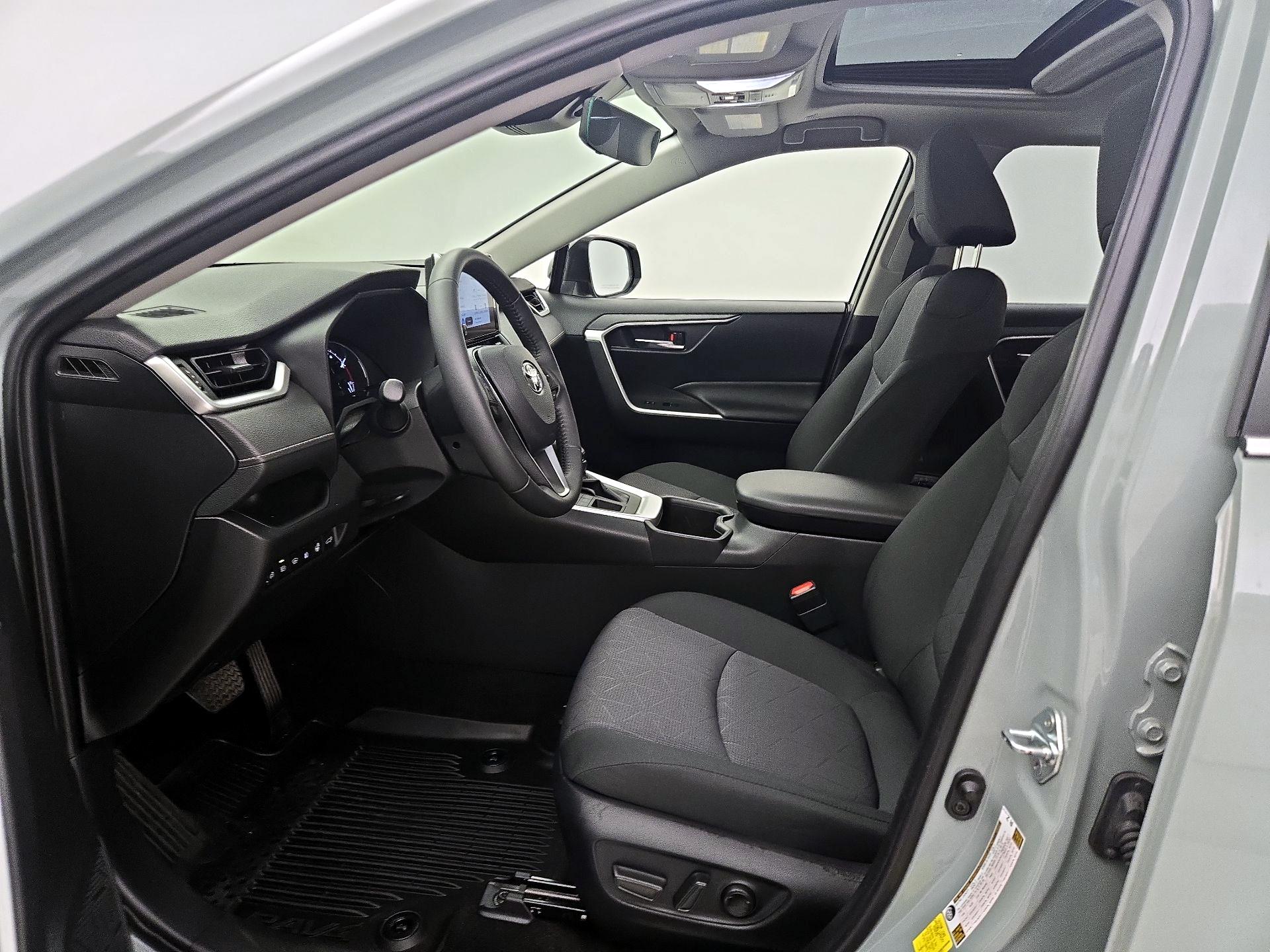 Thumbnail: 2023 Toyota RAV4 - 11