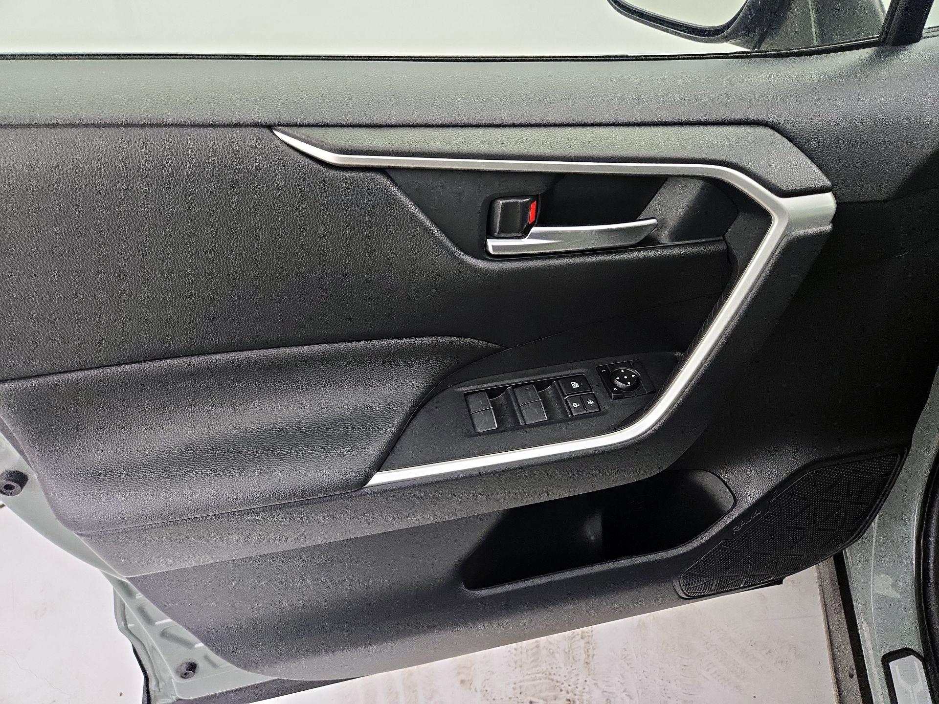 Thumbnail: 2023 Toyota RAV4 - 12