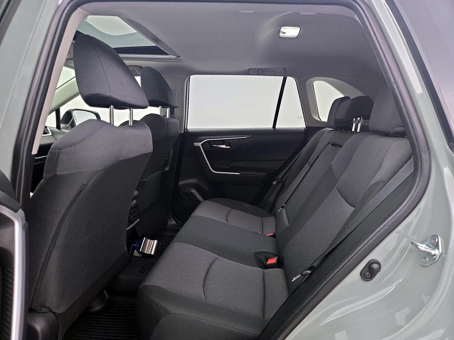 Thumbnail: 2023 Toyota RAV4 - 20