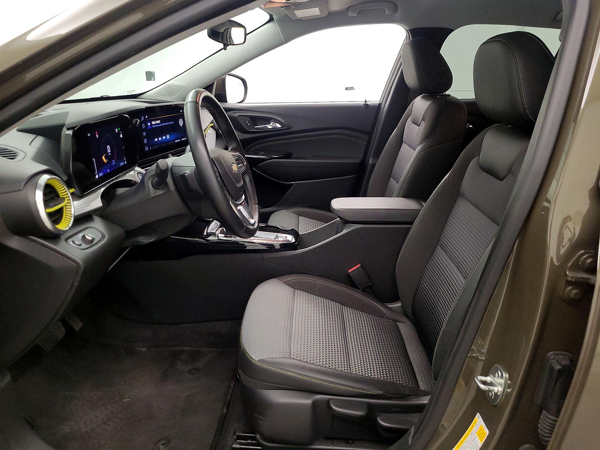 Thumbnail: 2024 Chevrolet Trax - 11