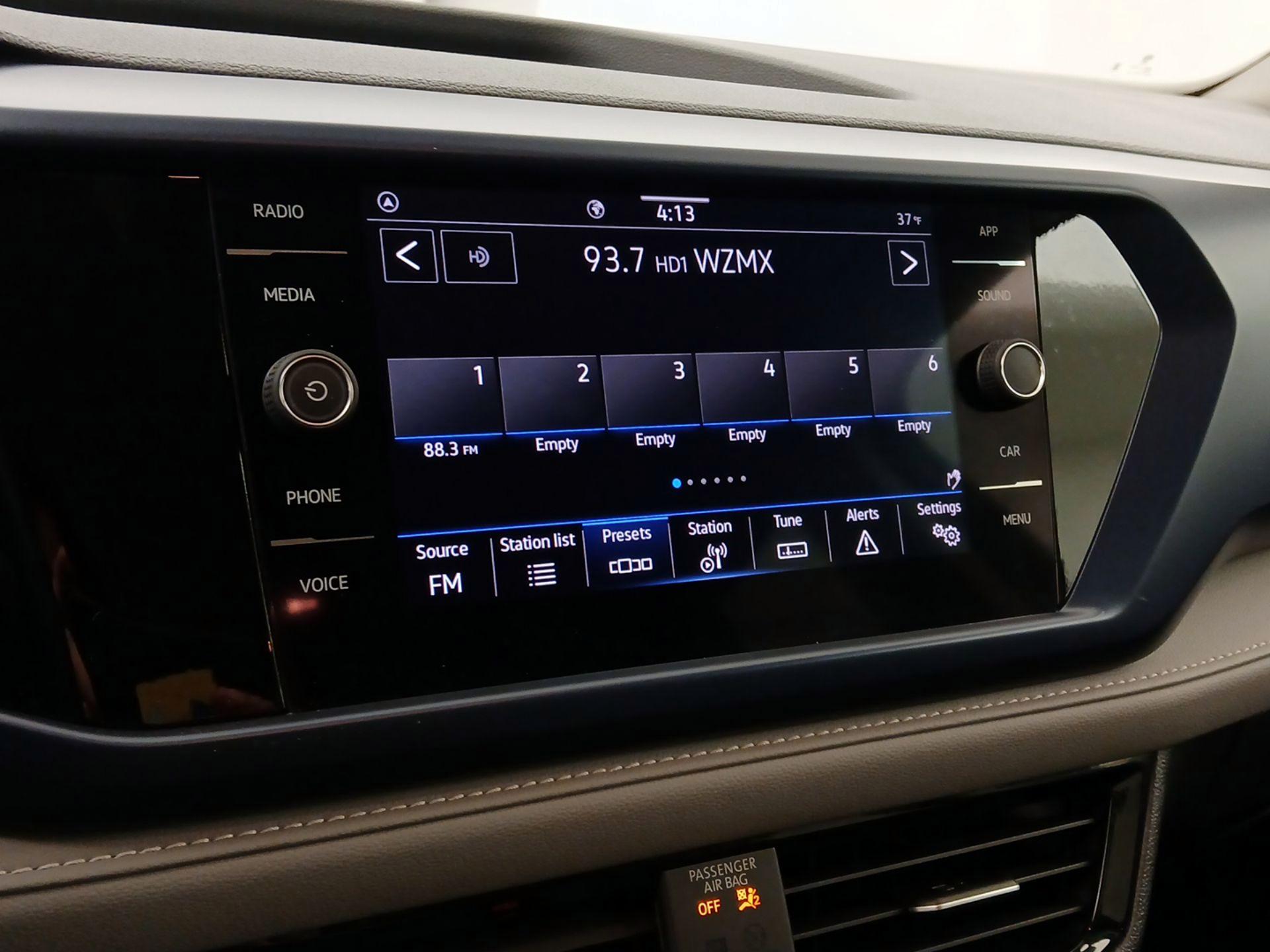 Thumbnail: 2024 Volkswagen Taos - 15